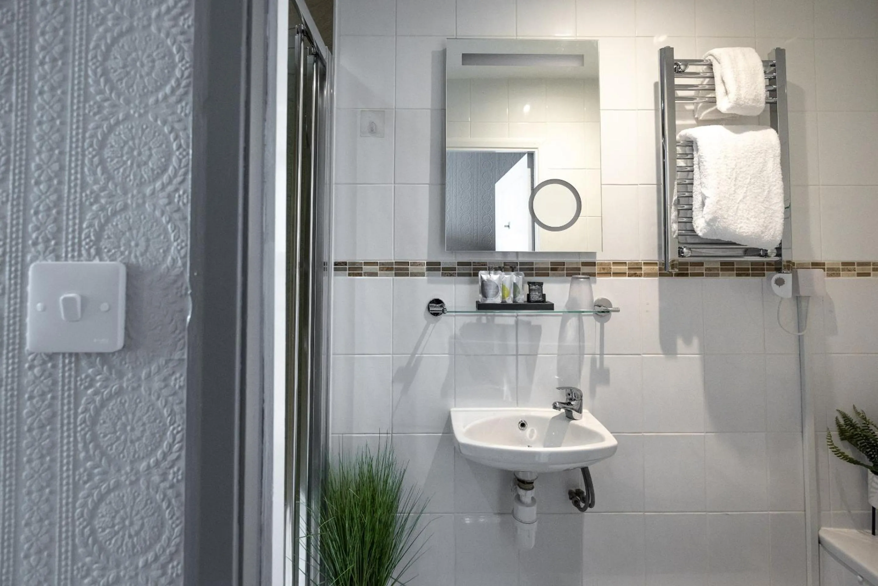 Bathroom in Gloucester House