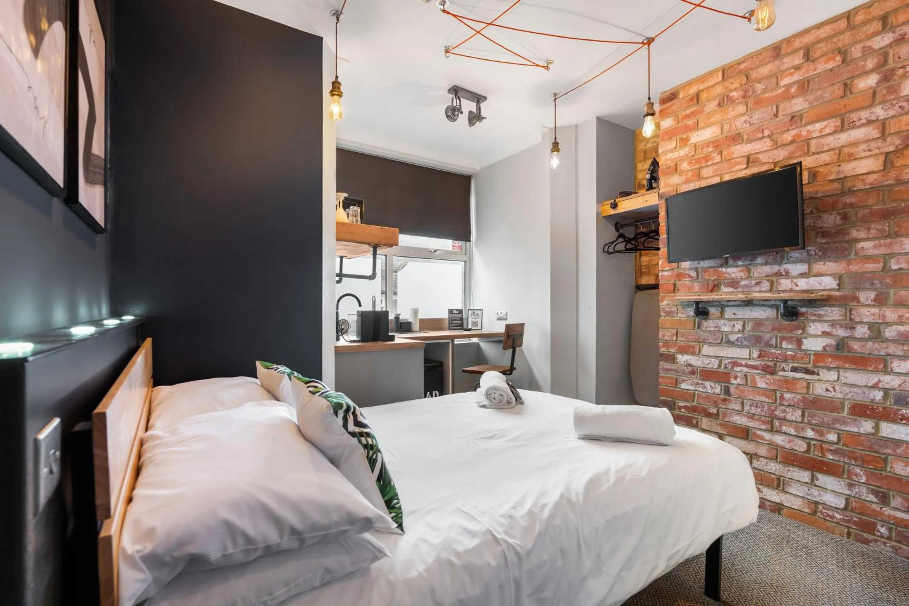 Bed in One Broad Street