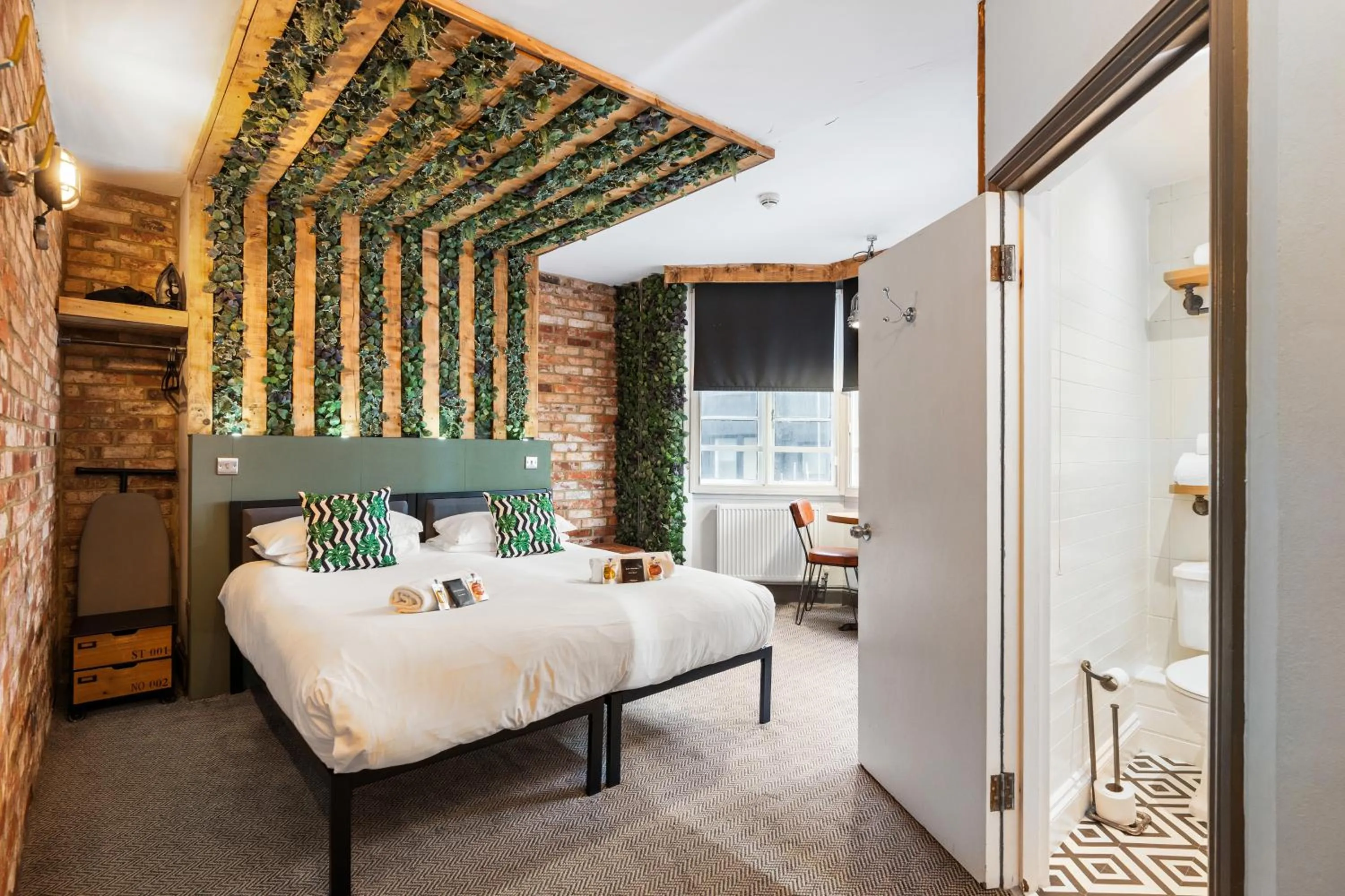 Bed in One Broad Street