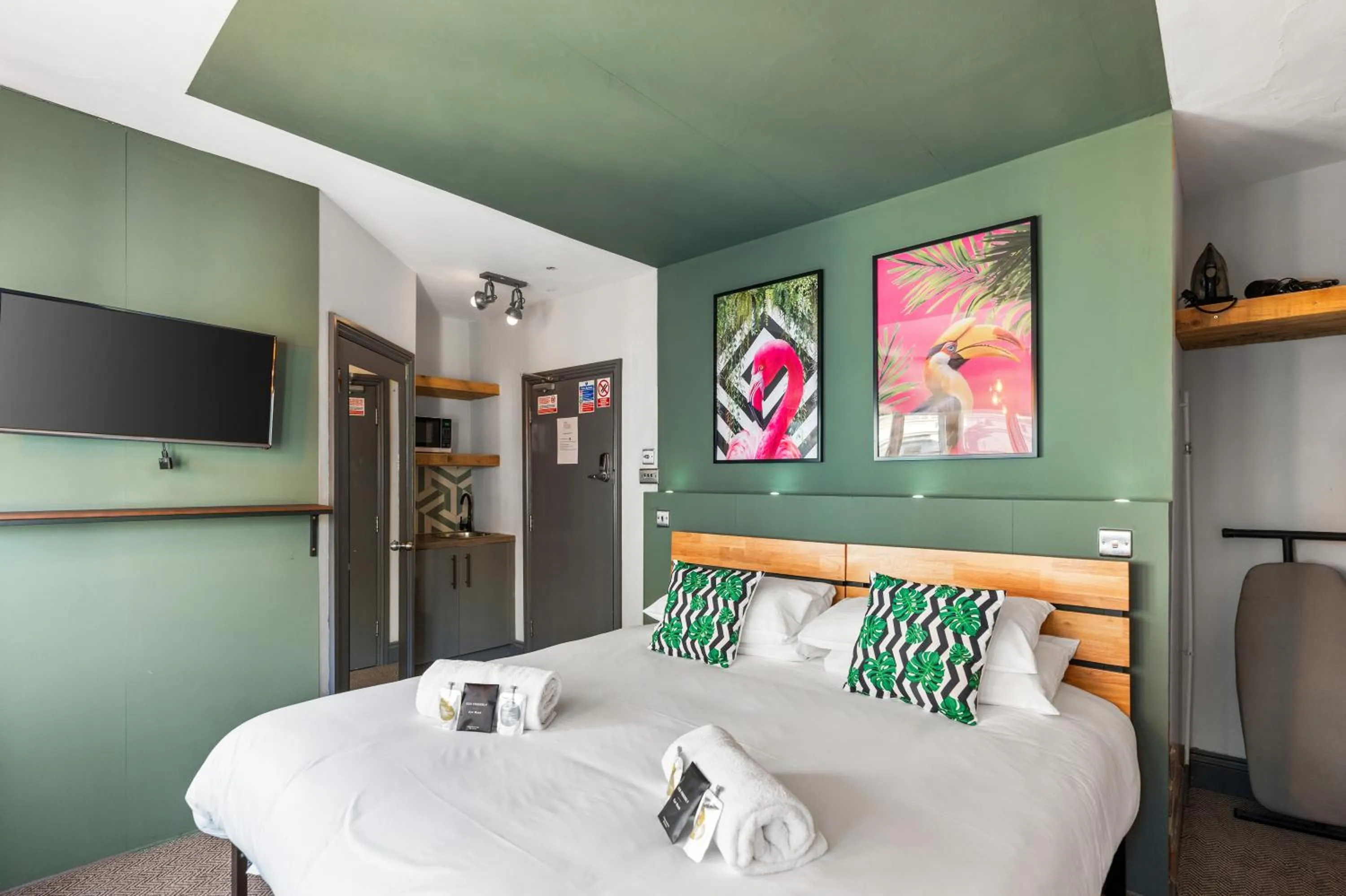 Bed in One Broad Street