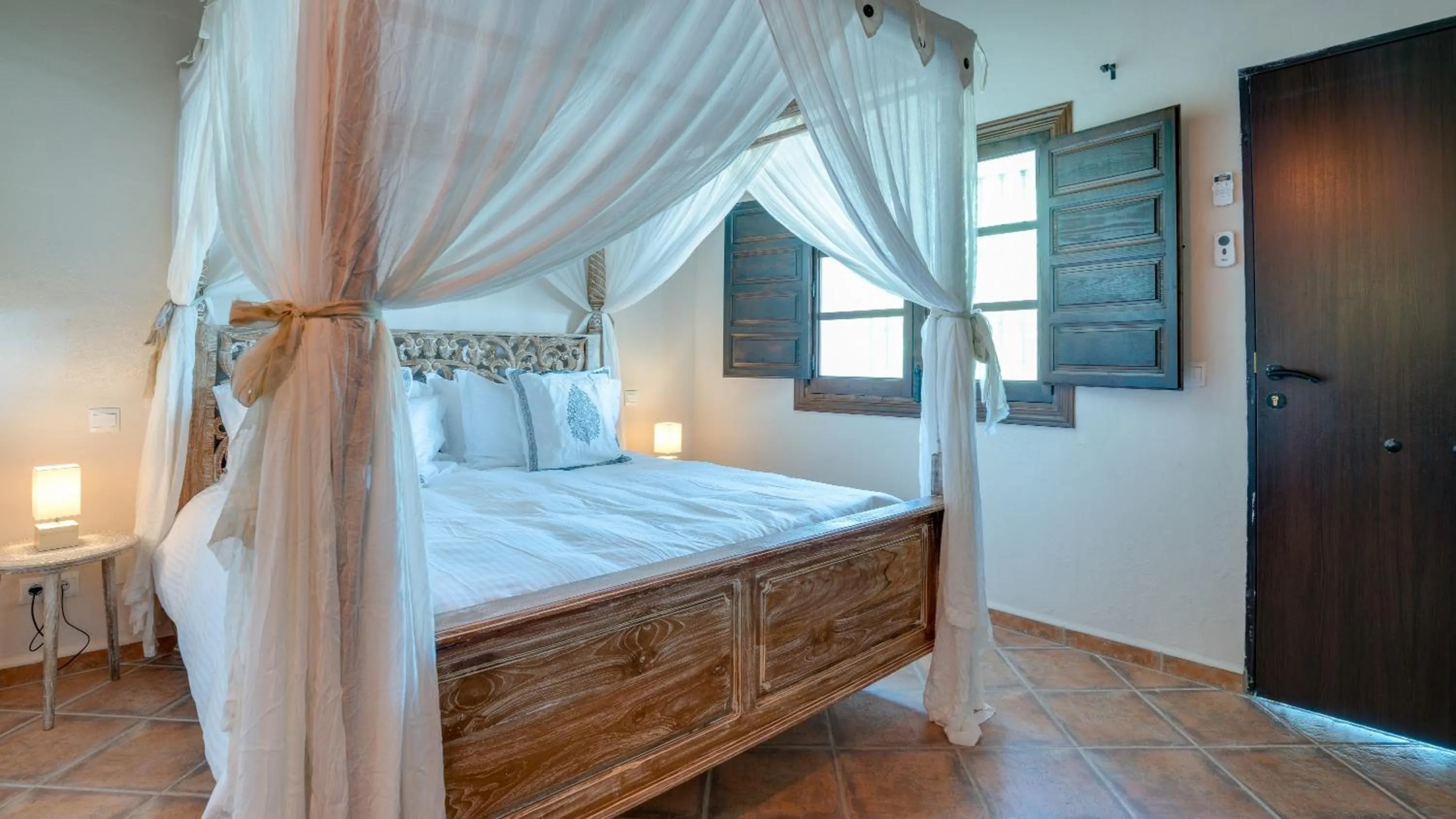 Bed in Casa Baliza, adults only