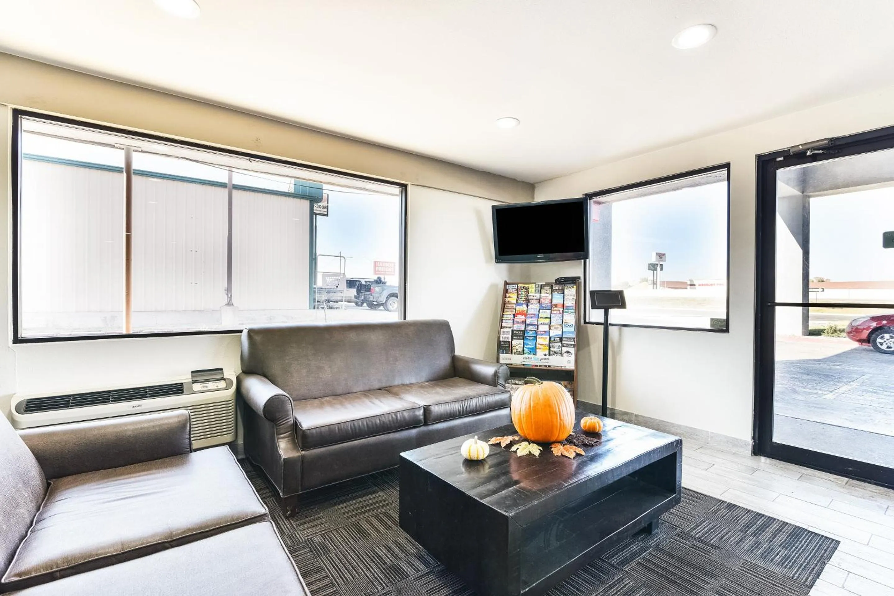 Restaurant/places to eat in Americas Best Value Inn Amarillo Downtown