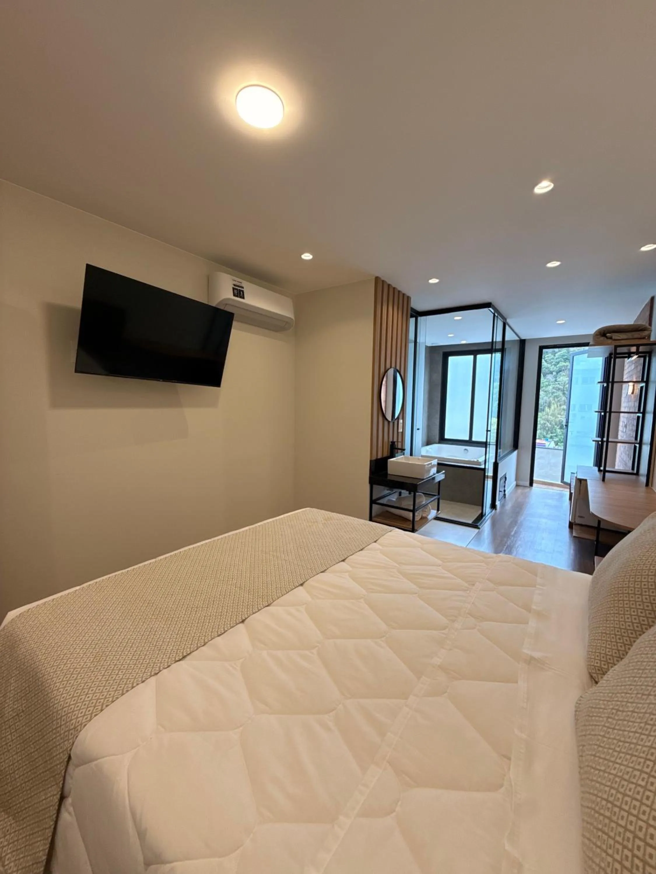 Bedroom, Bed in Hotel Serra Everest