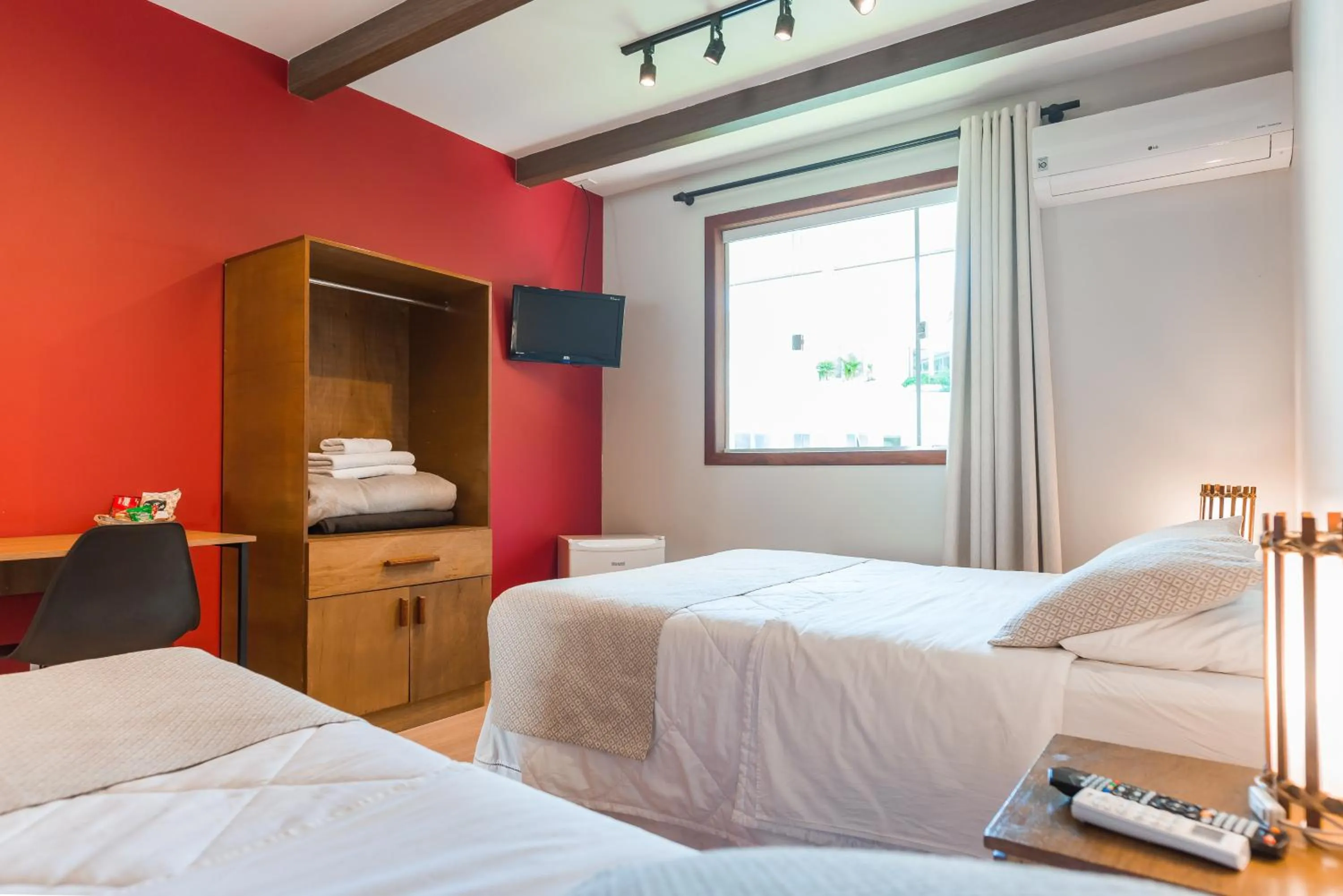 Bedroom, Bed in Hotel Serra Everest