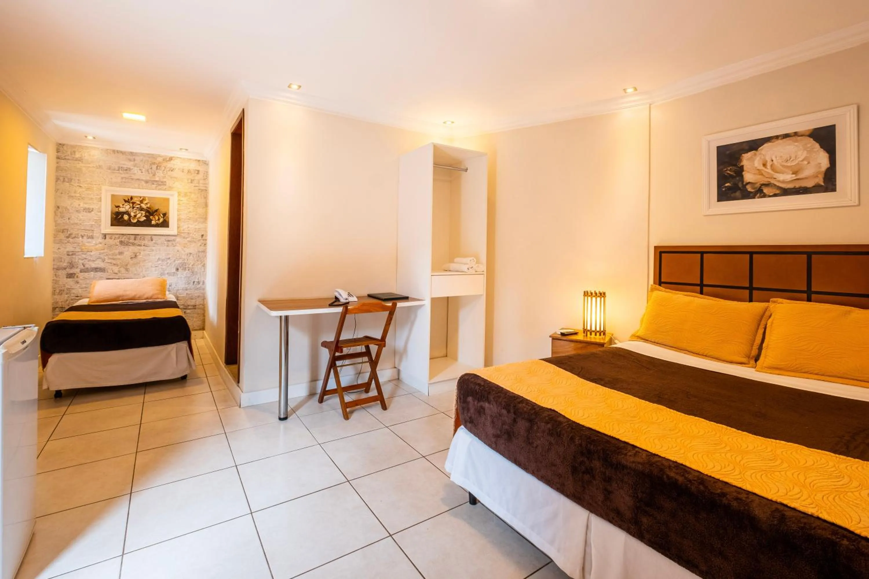 Bed in Hotel Serra Everest