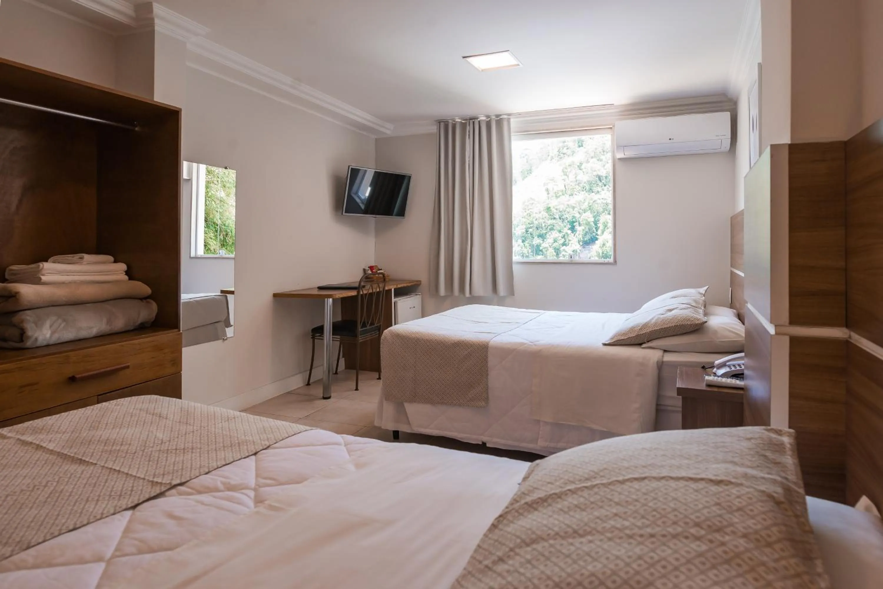 Bed in Hotel Serra Everest