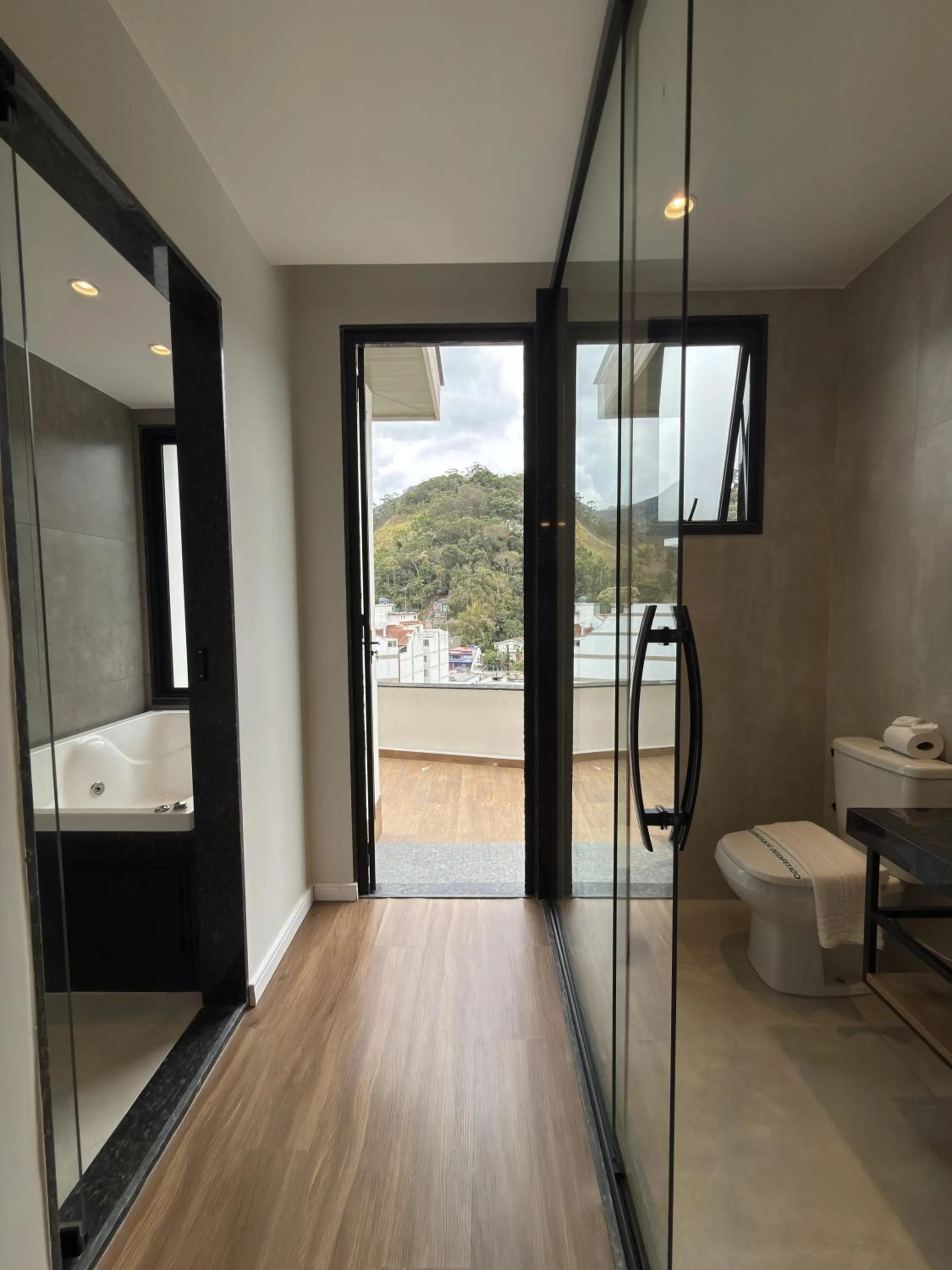 Shower in Hotel Serra Everest