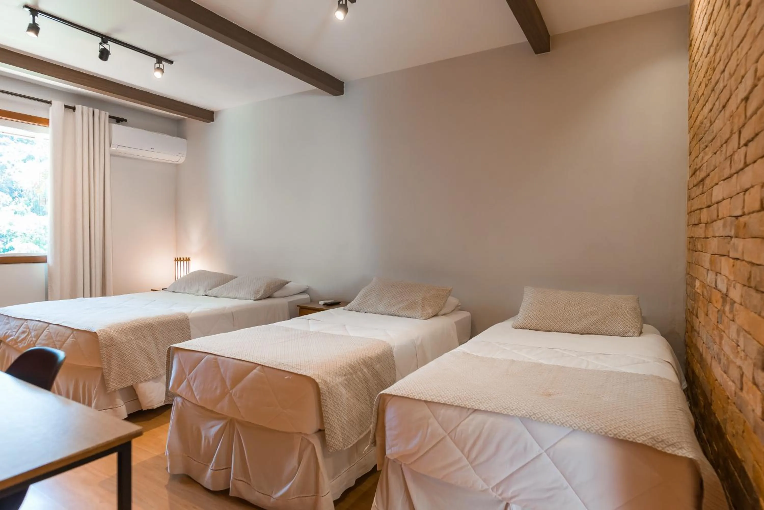 Bed in Hotel Serra Everest