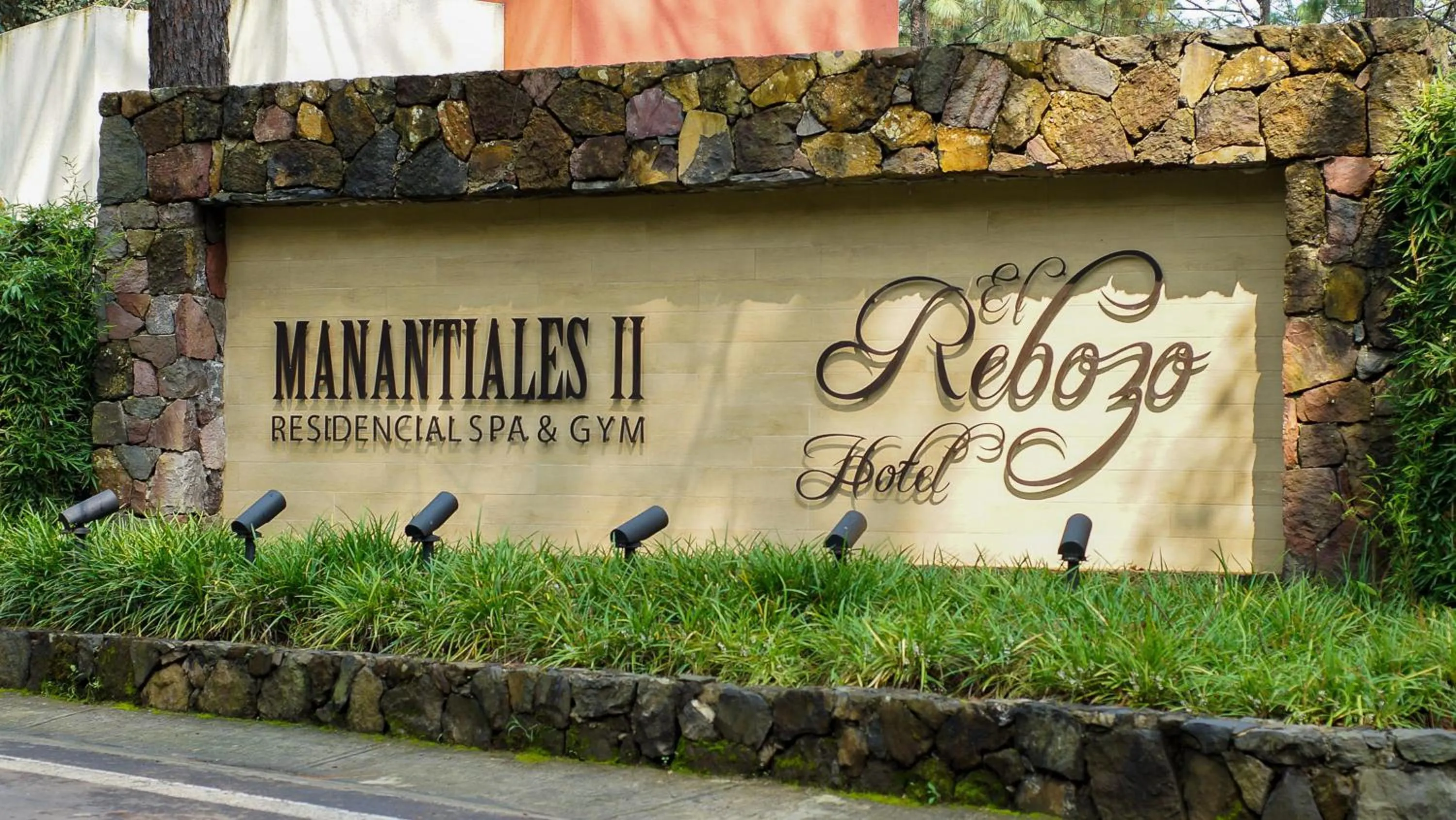 Logo/Certificate/Sign in Hotel El Rebozo