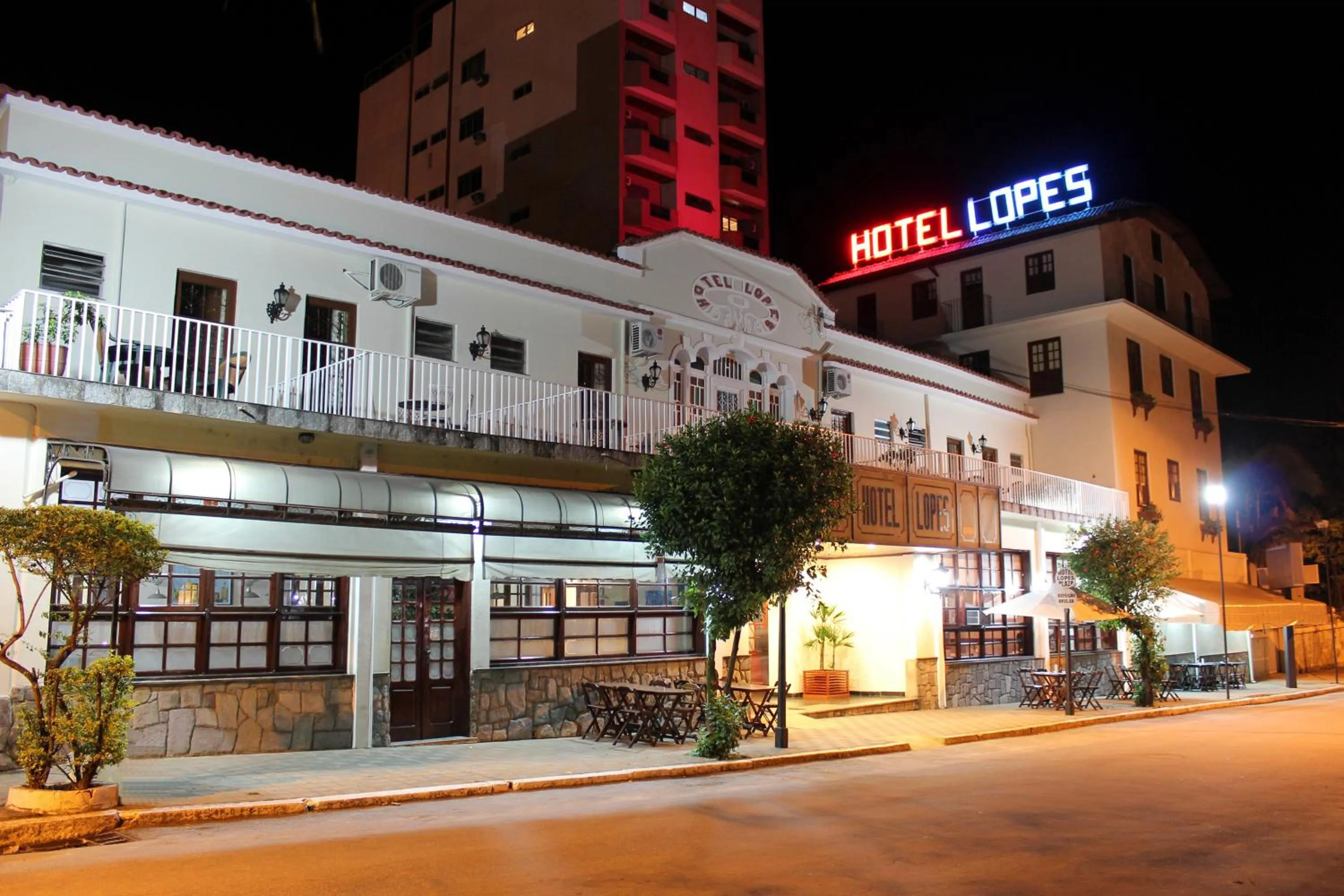 Property building in Hotel Lopes Caxambu