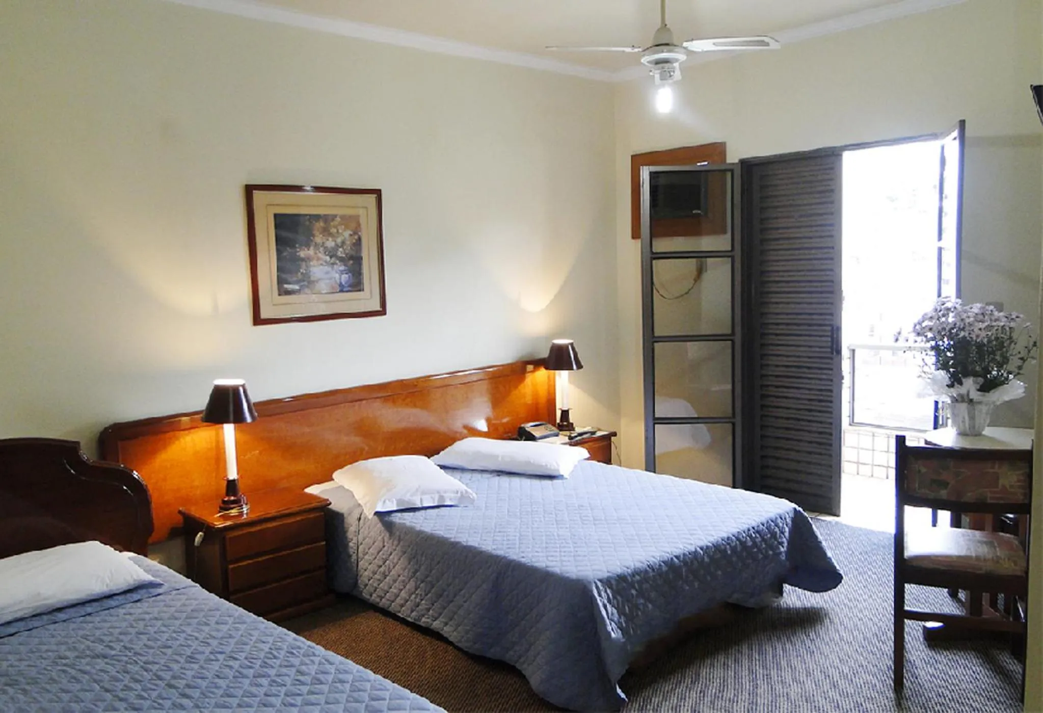 Bed in Hotel Lopes Caxambu