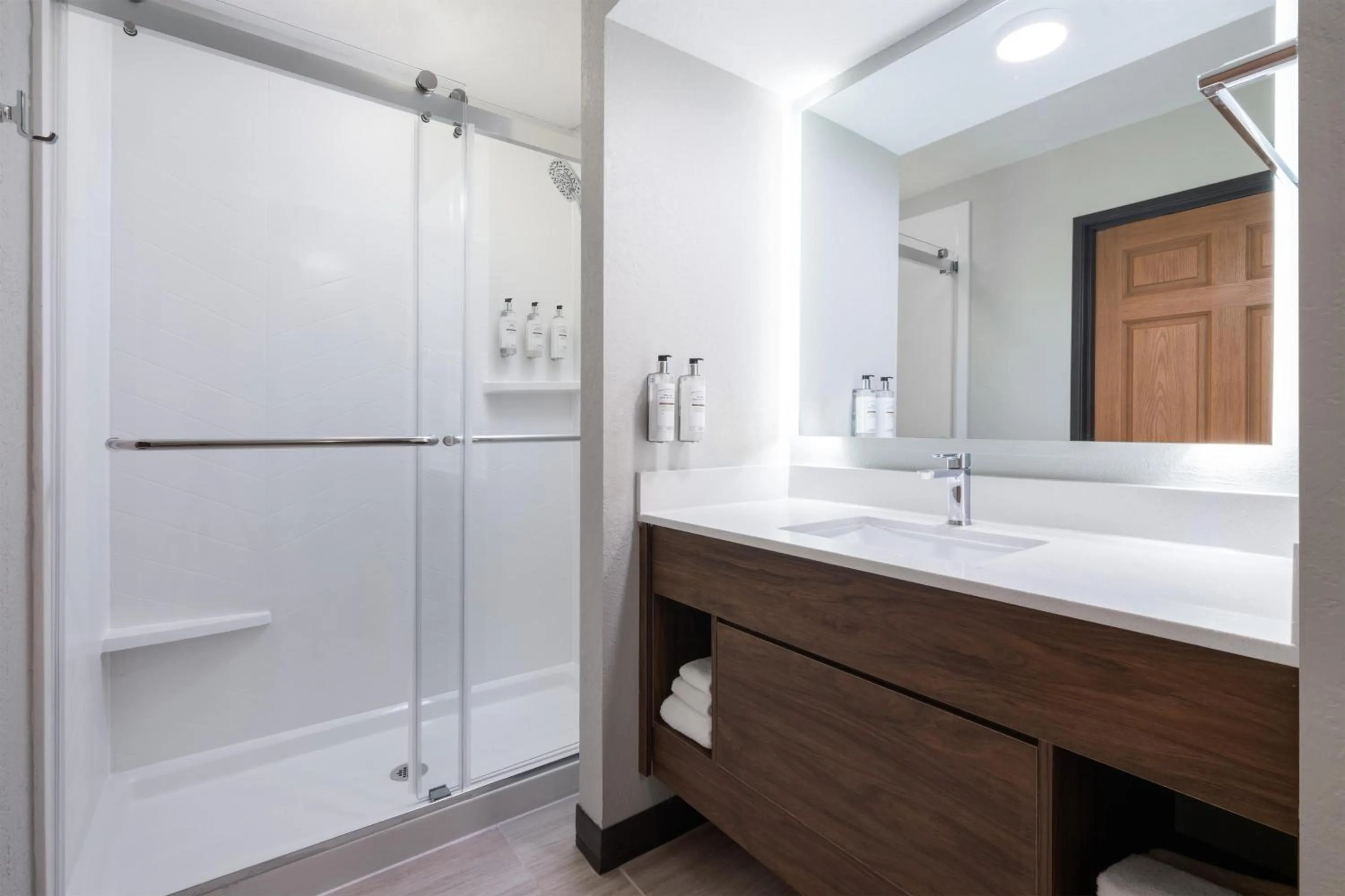 Bathroom in Best Western Premier Bridgewood Hotel Resort