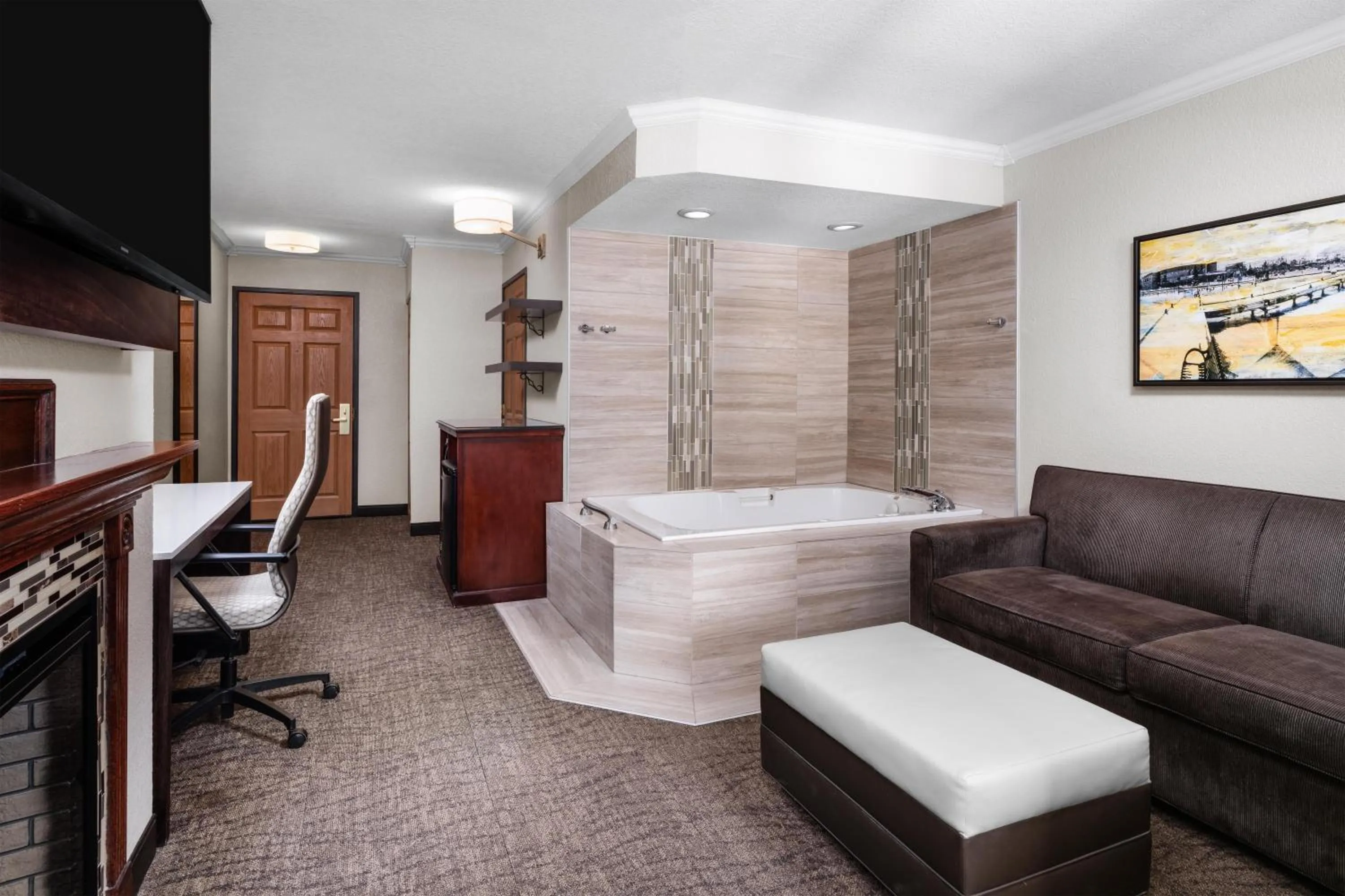 Bedroom in Best Western Premier Bridgewood Hotel Resort