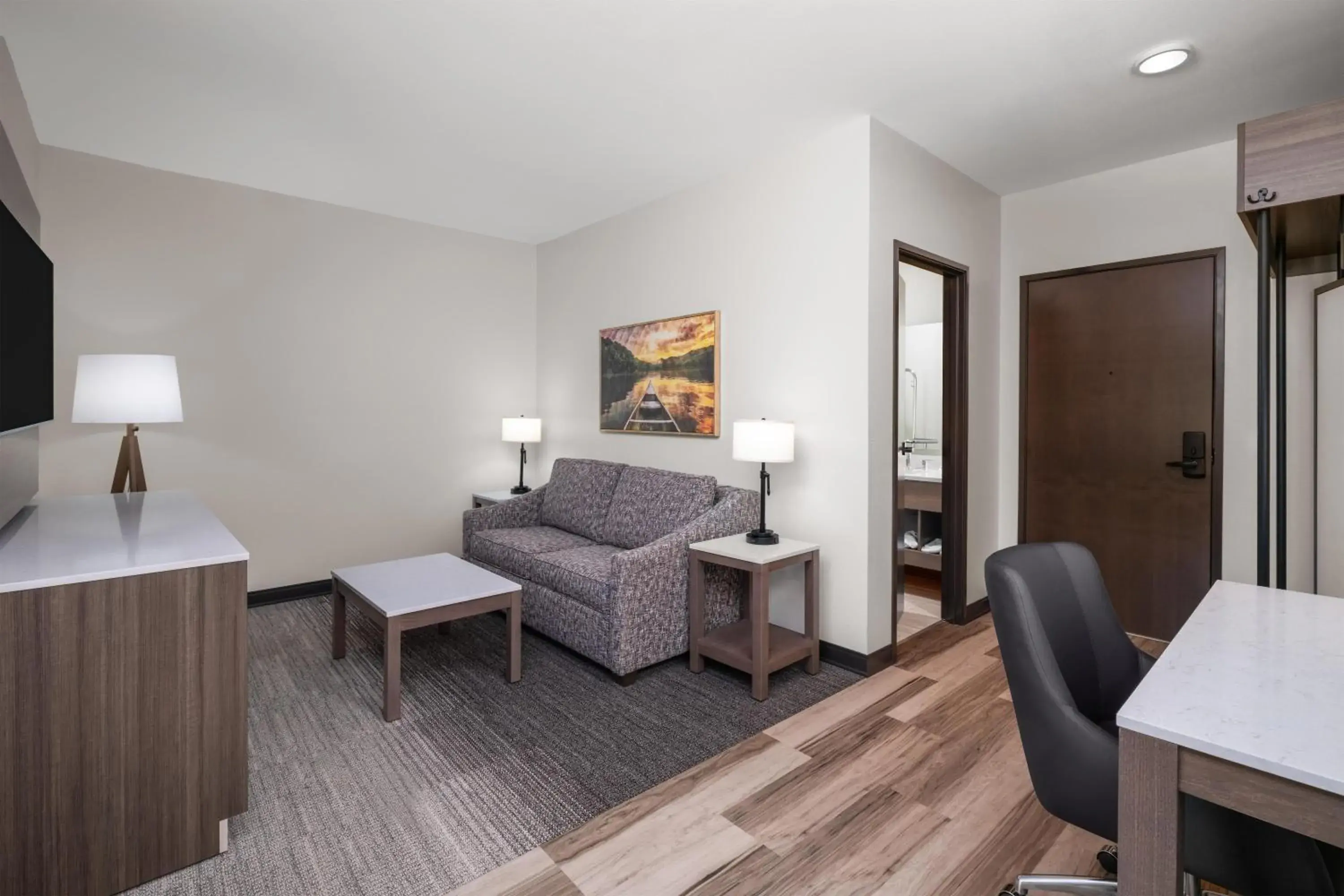 Bedroom, Bed in Best Western Premier Bridgewood Hotel Resort Bedroom, Bed in Best Western Premier Bridgewood Hotel Resort