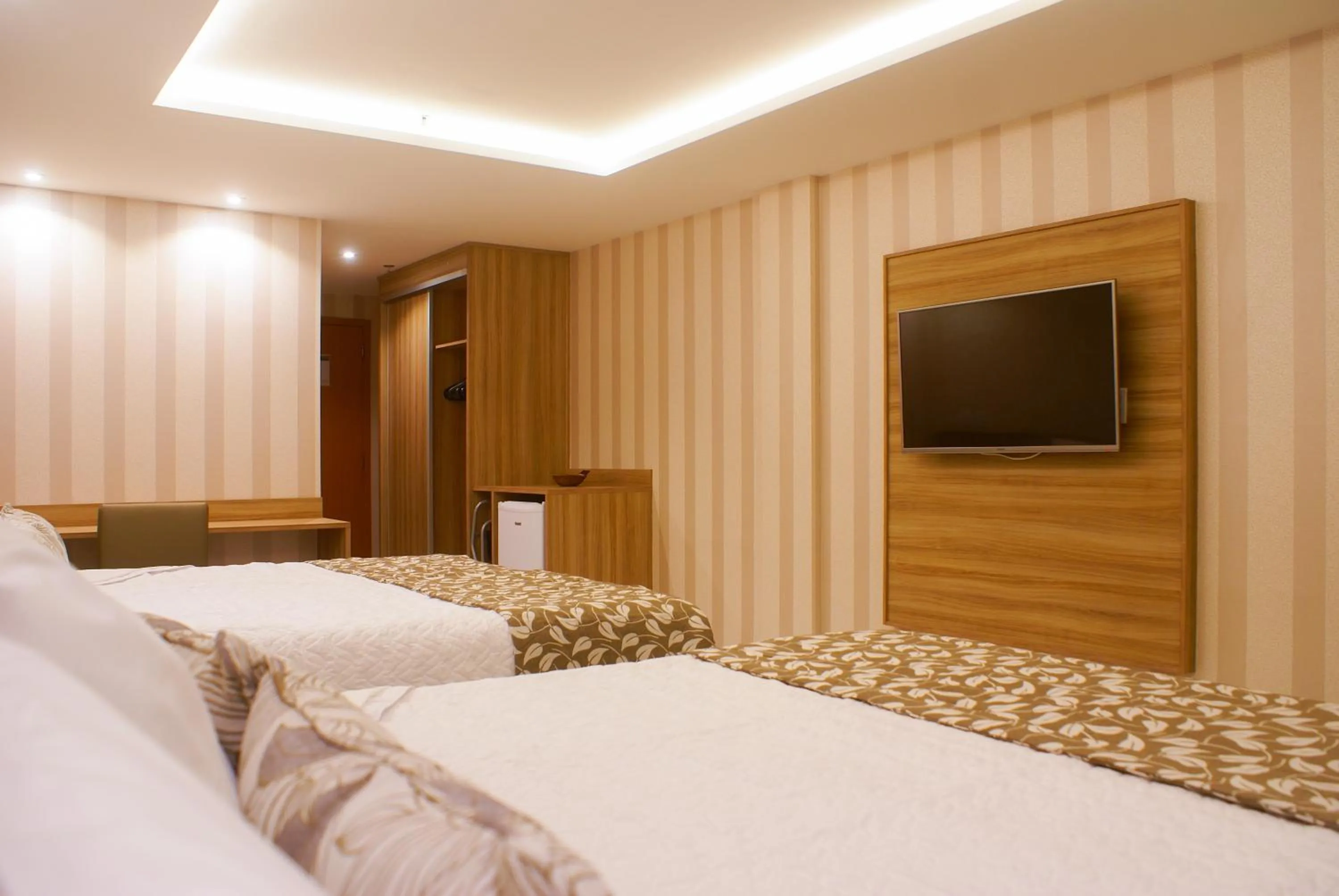 Photo of the whole room, Bed in Paradiso Macae Hotel