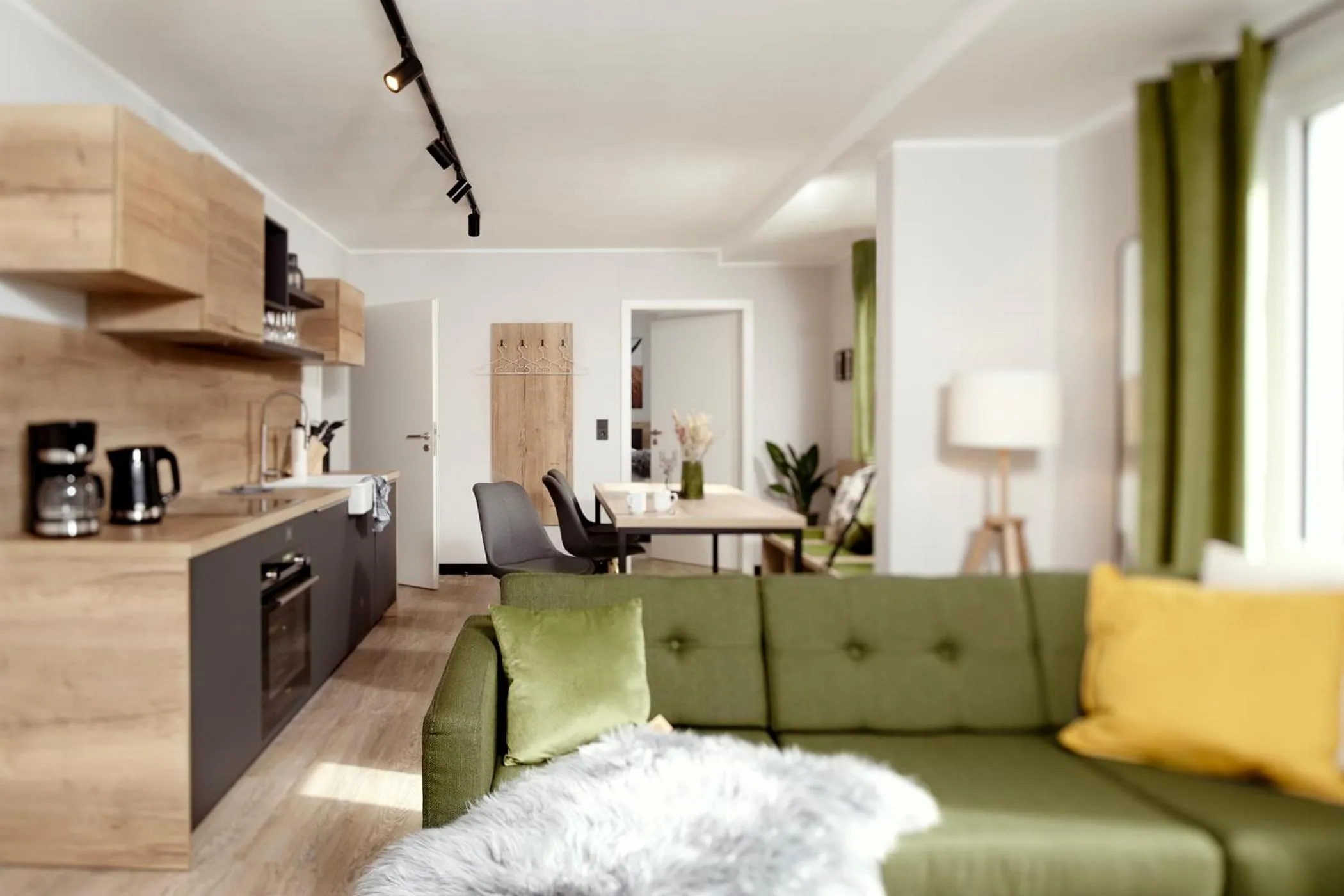 Kitchen or kitchenette in Berg und Tal Hotel & Apartments