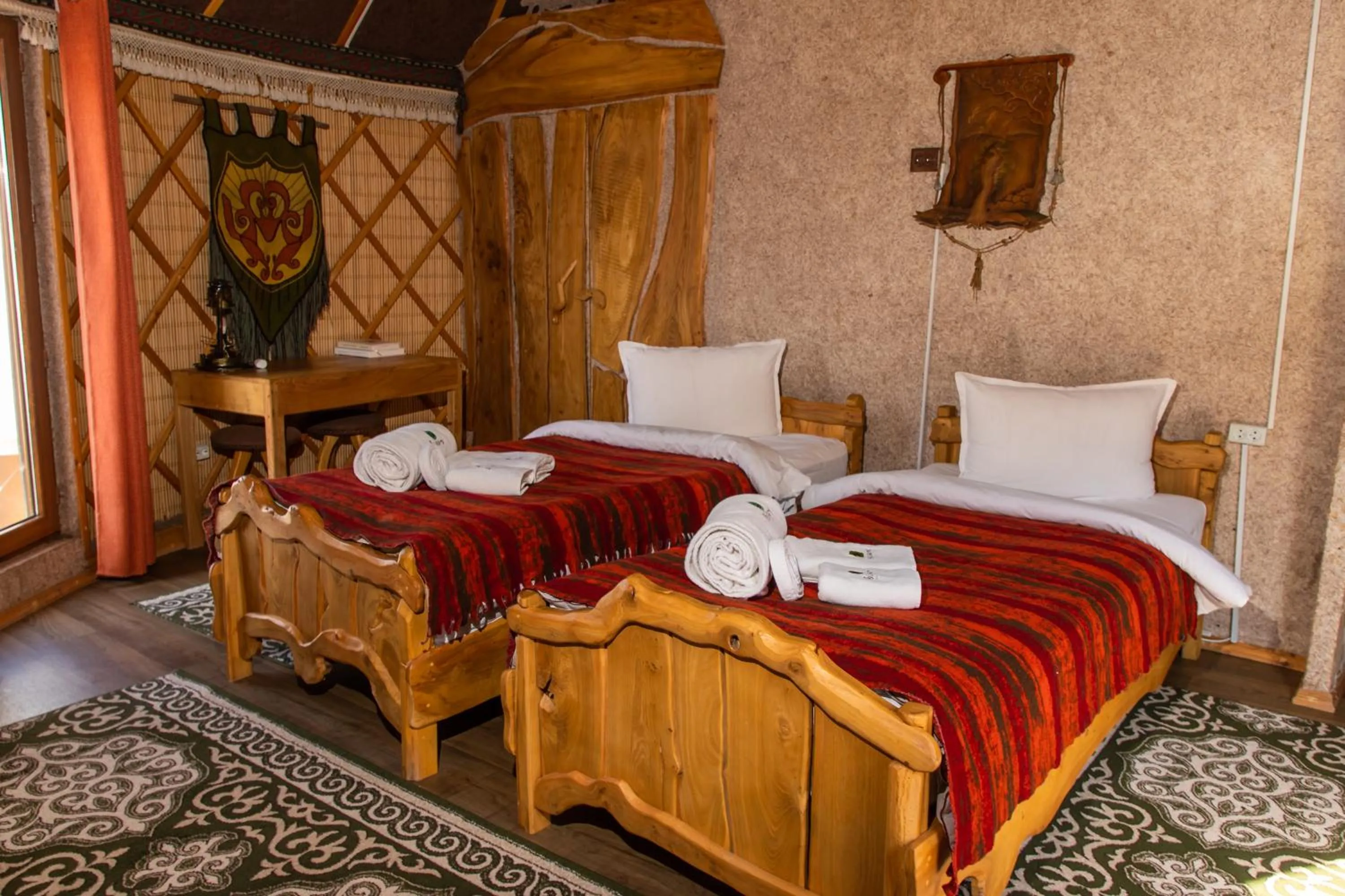 Bed in Supara Chunkurchak
