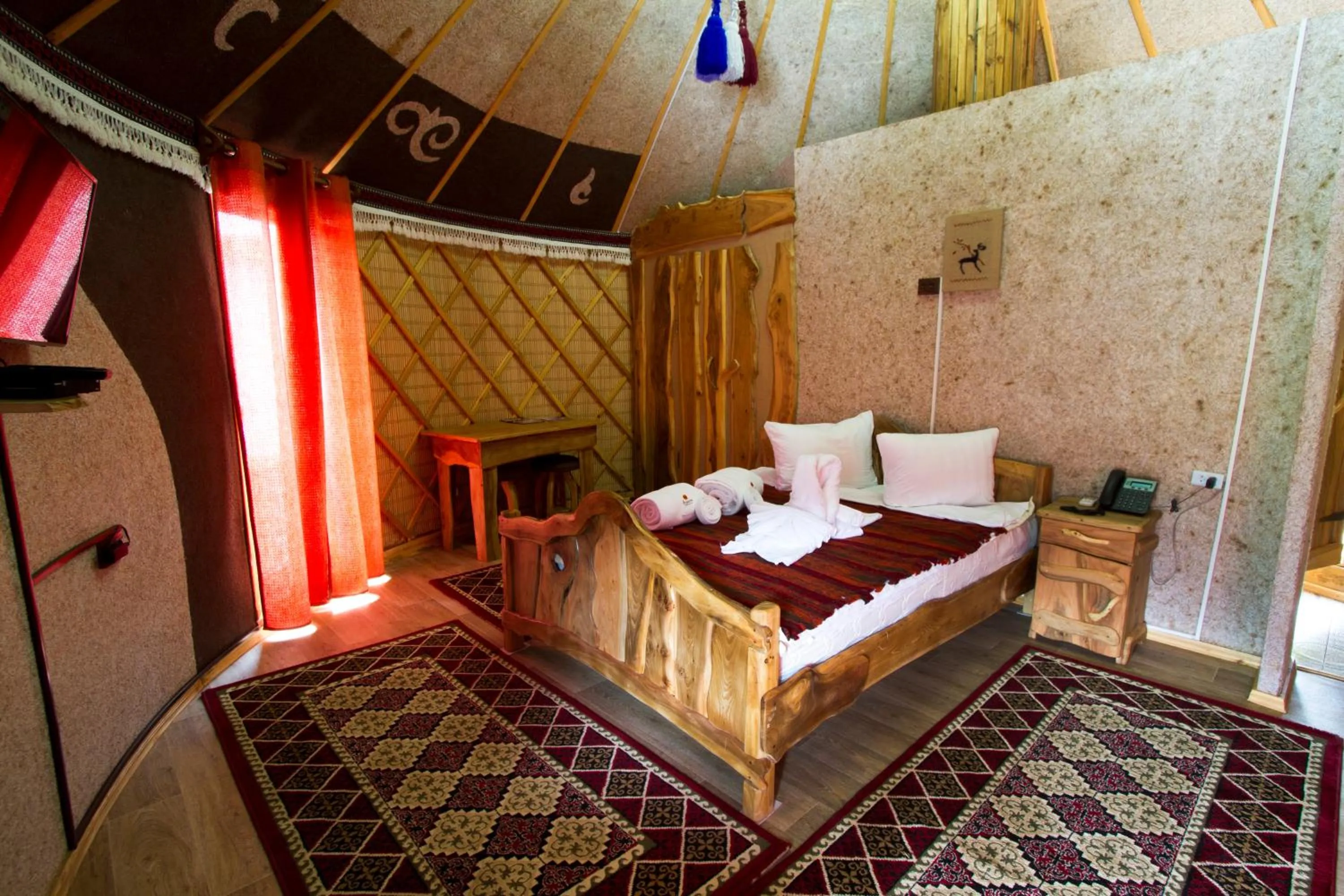 Bed in Supara Chunkurchak