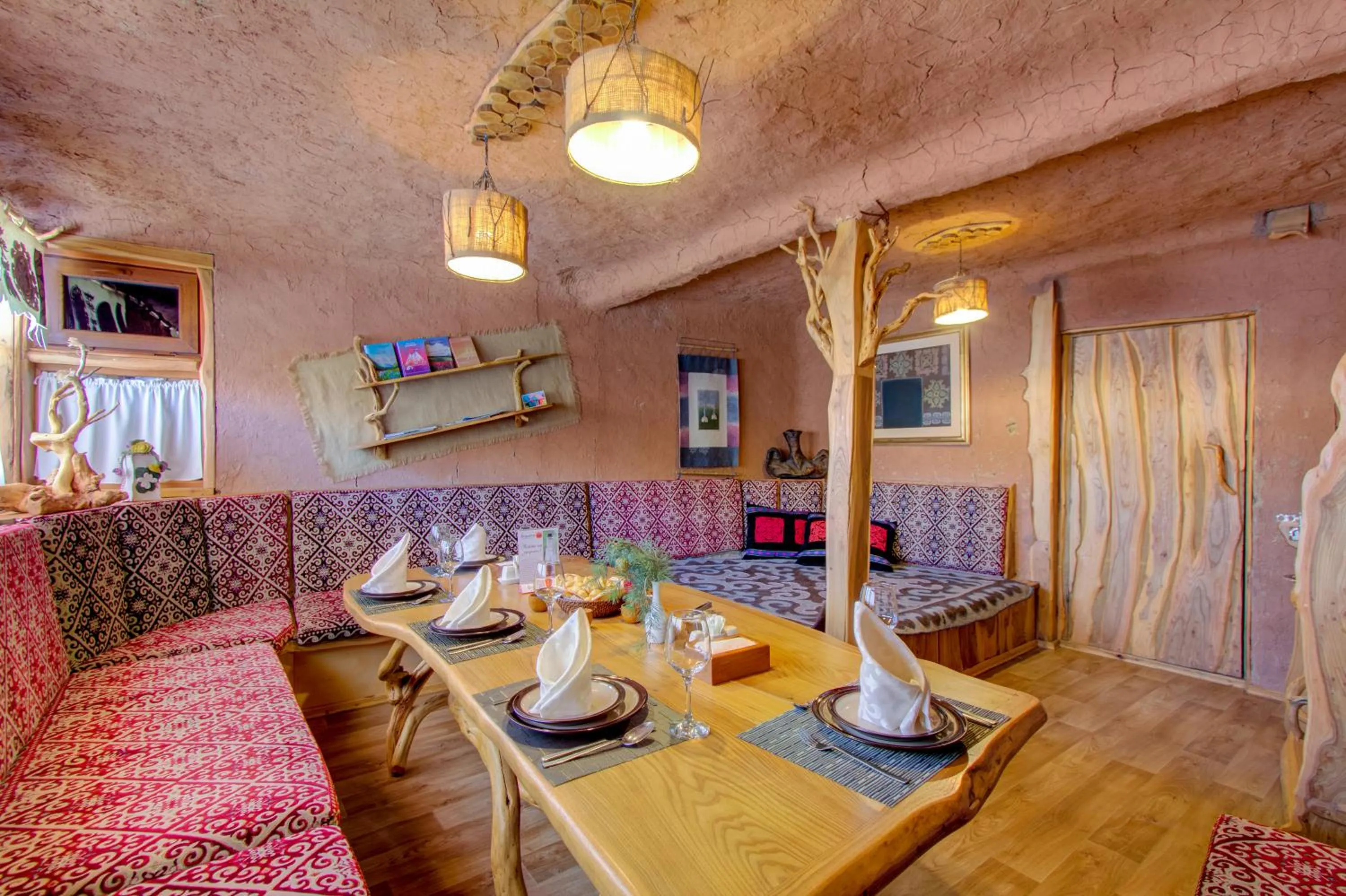 Restaurant/places to eat in Supara Chunkurchak