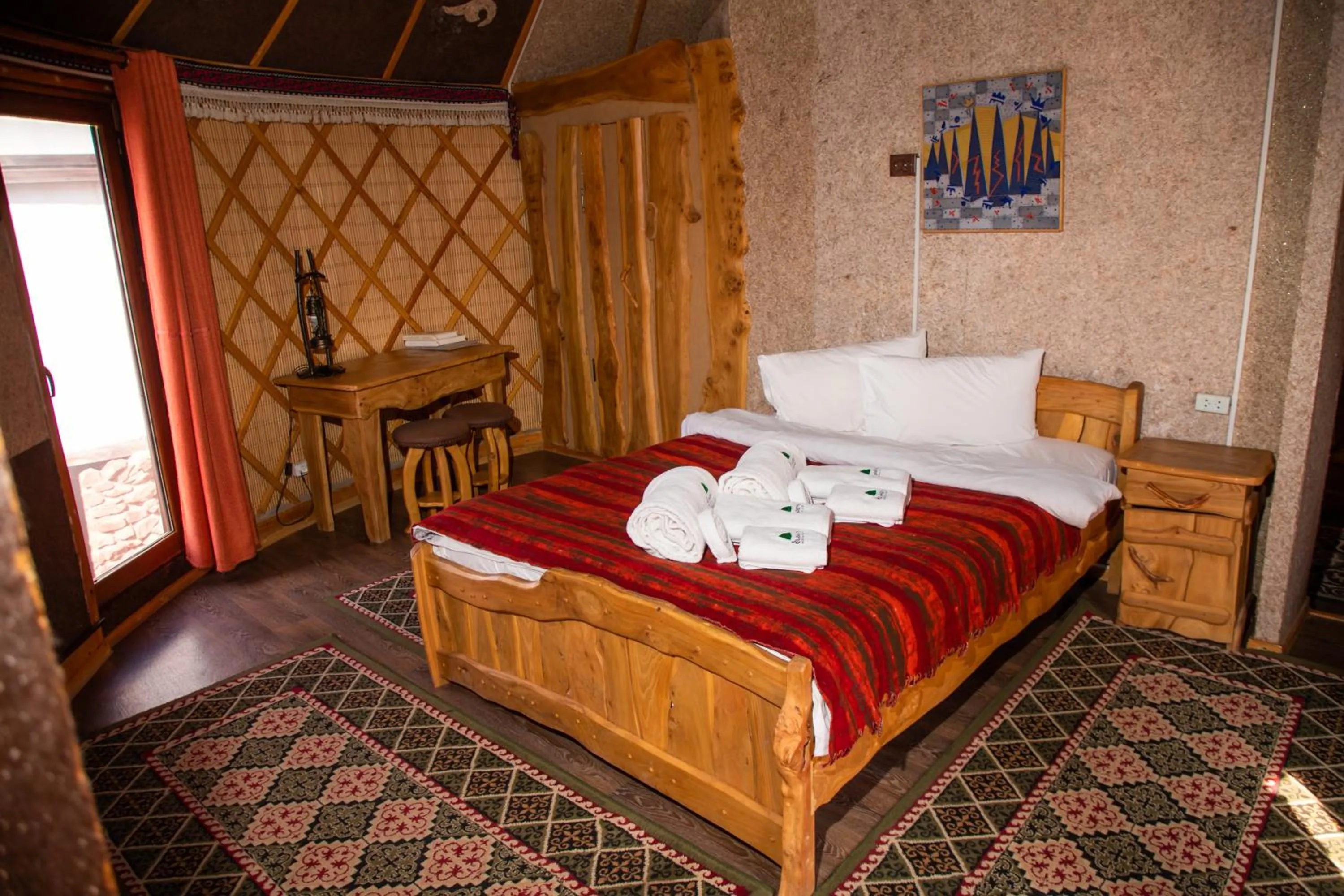 Photo of the whole room, Bed in Supara Chunkurchak