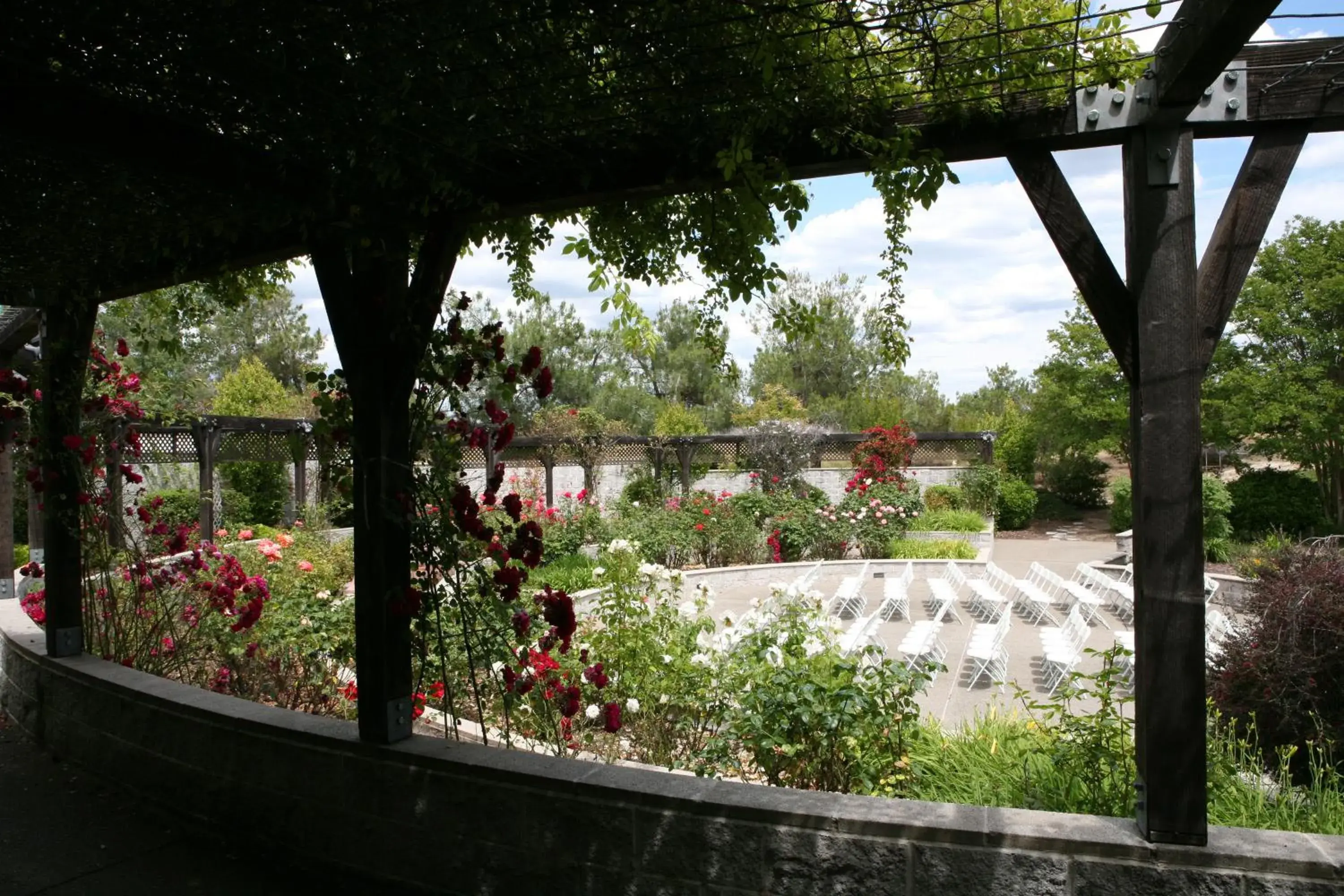 Garden in Rocklin Park Hotel