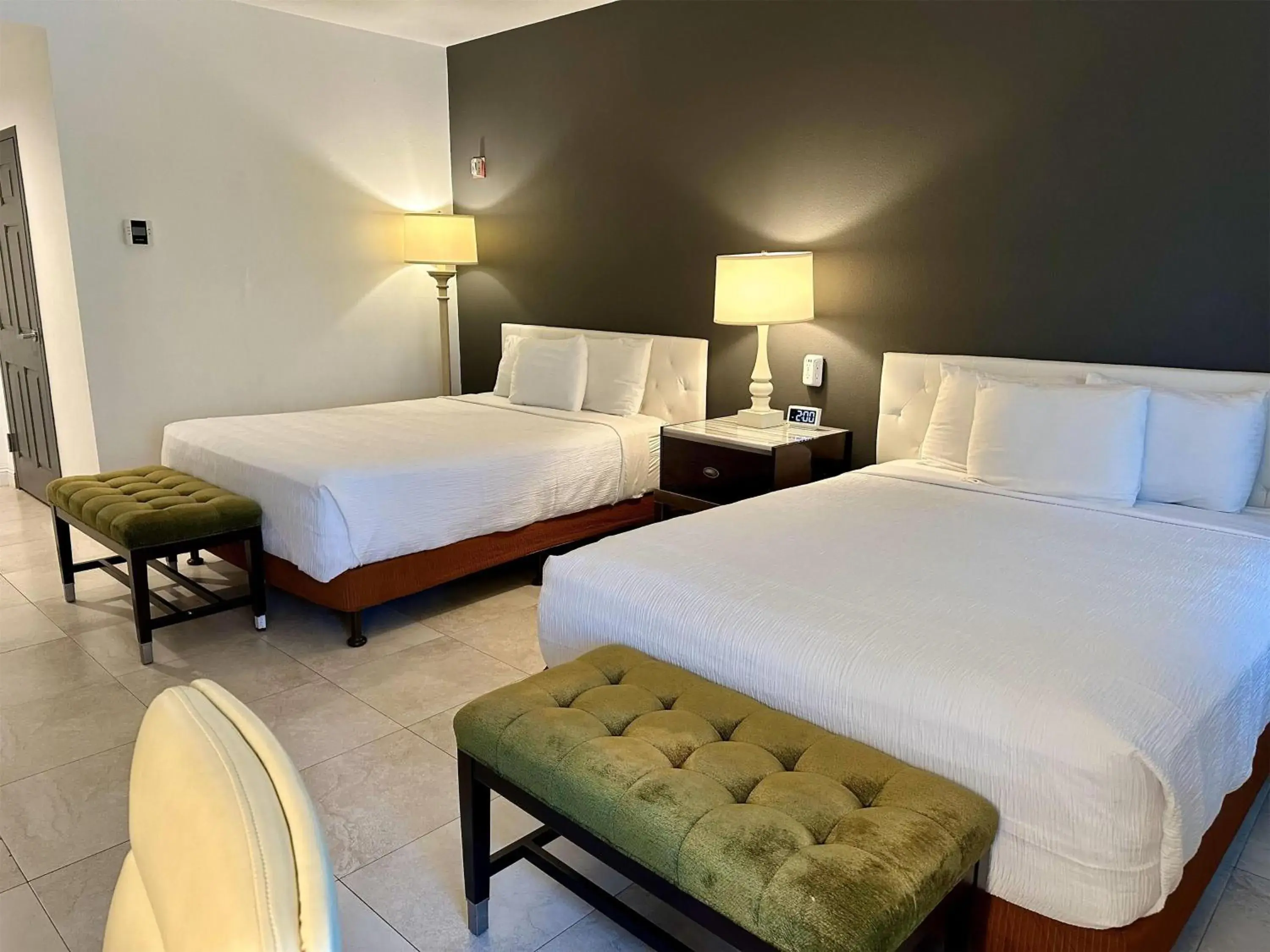Photo of the whole room, Bed in Rocklin Park Hotel, Trademark Collection by Wyndham Photo of the whole room, Bed in Rocklin Park Hotel, Trademark Collection by Wyndham