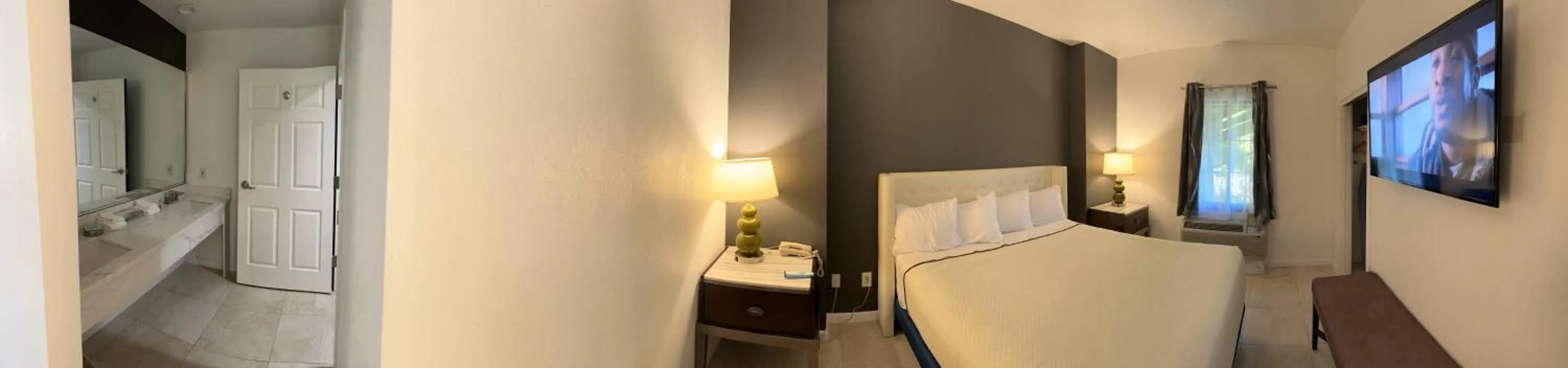 Bed in Rocklin Park Hotel, Trademark Collection by Wyndham