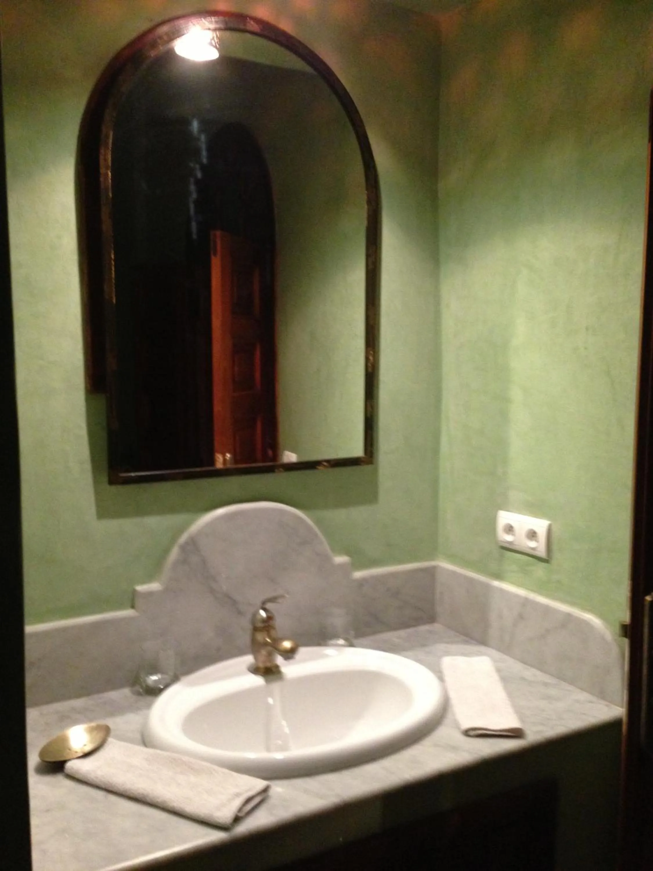 Bathroom in Riad L'Emir