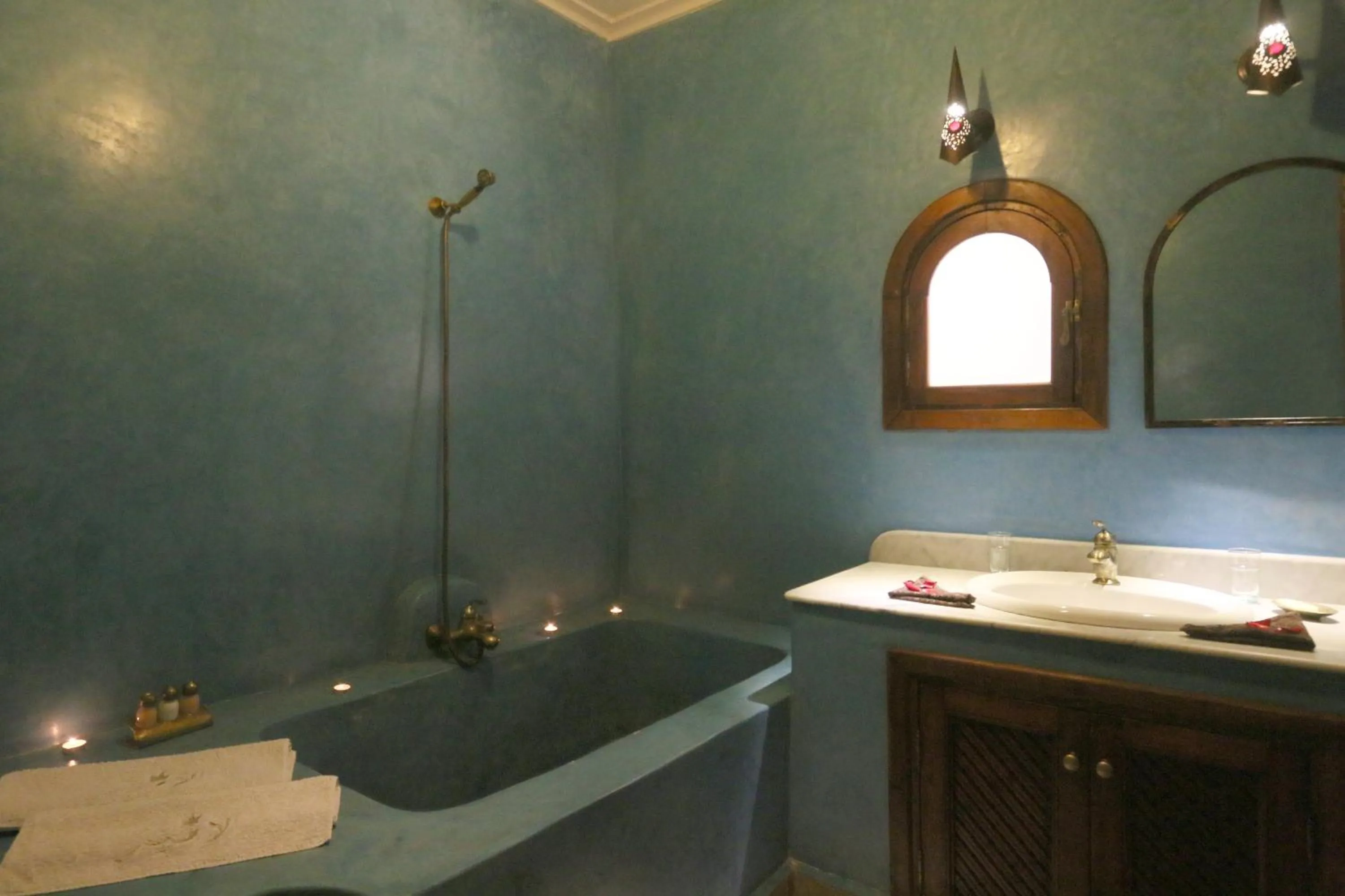 Bathroom in Riad L'Emir