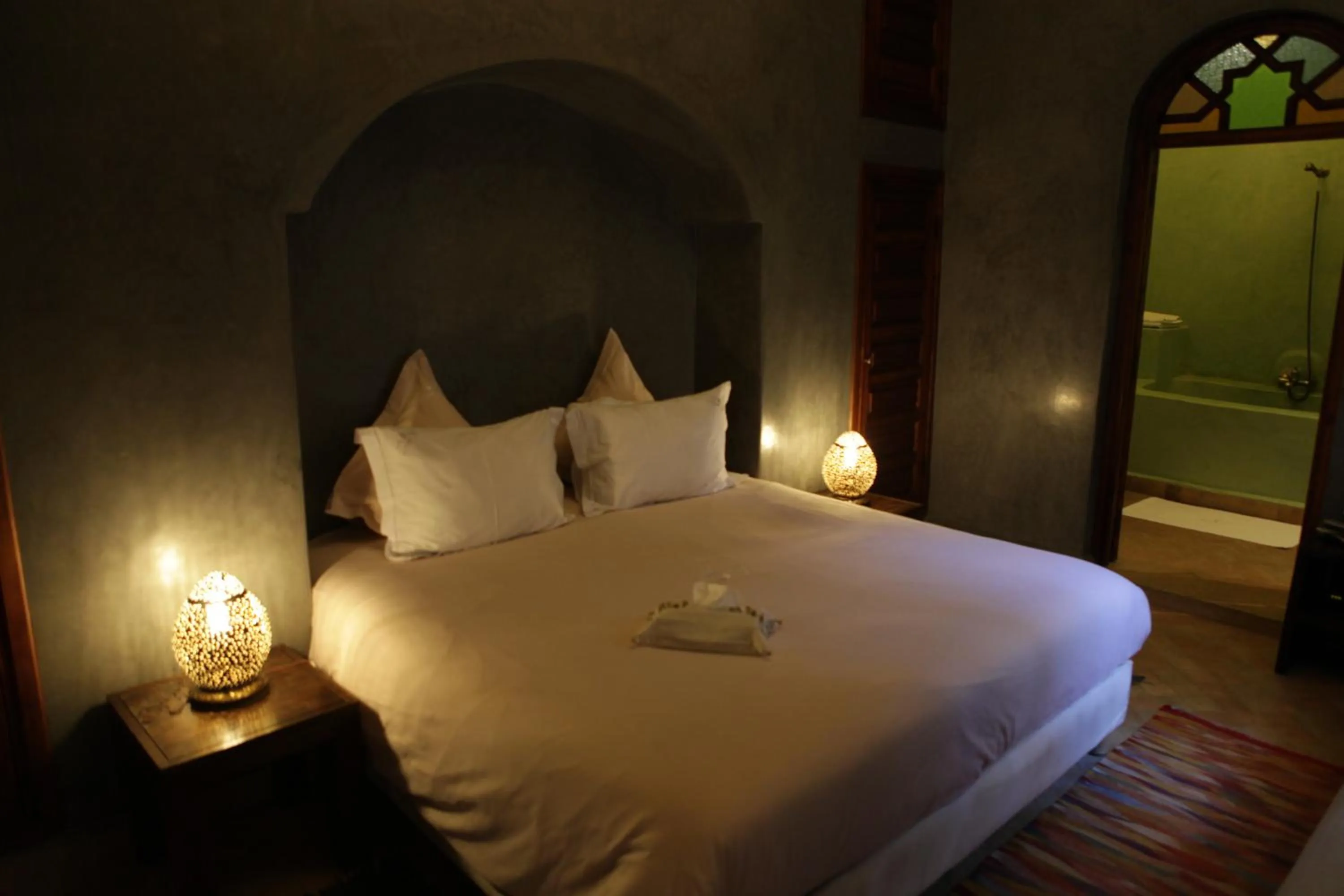 Photo of the whole room, Bed in Riad L'Emir