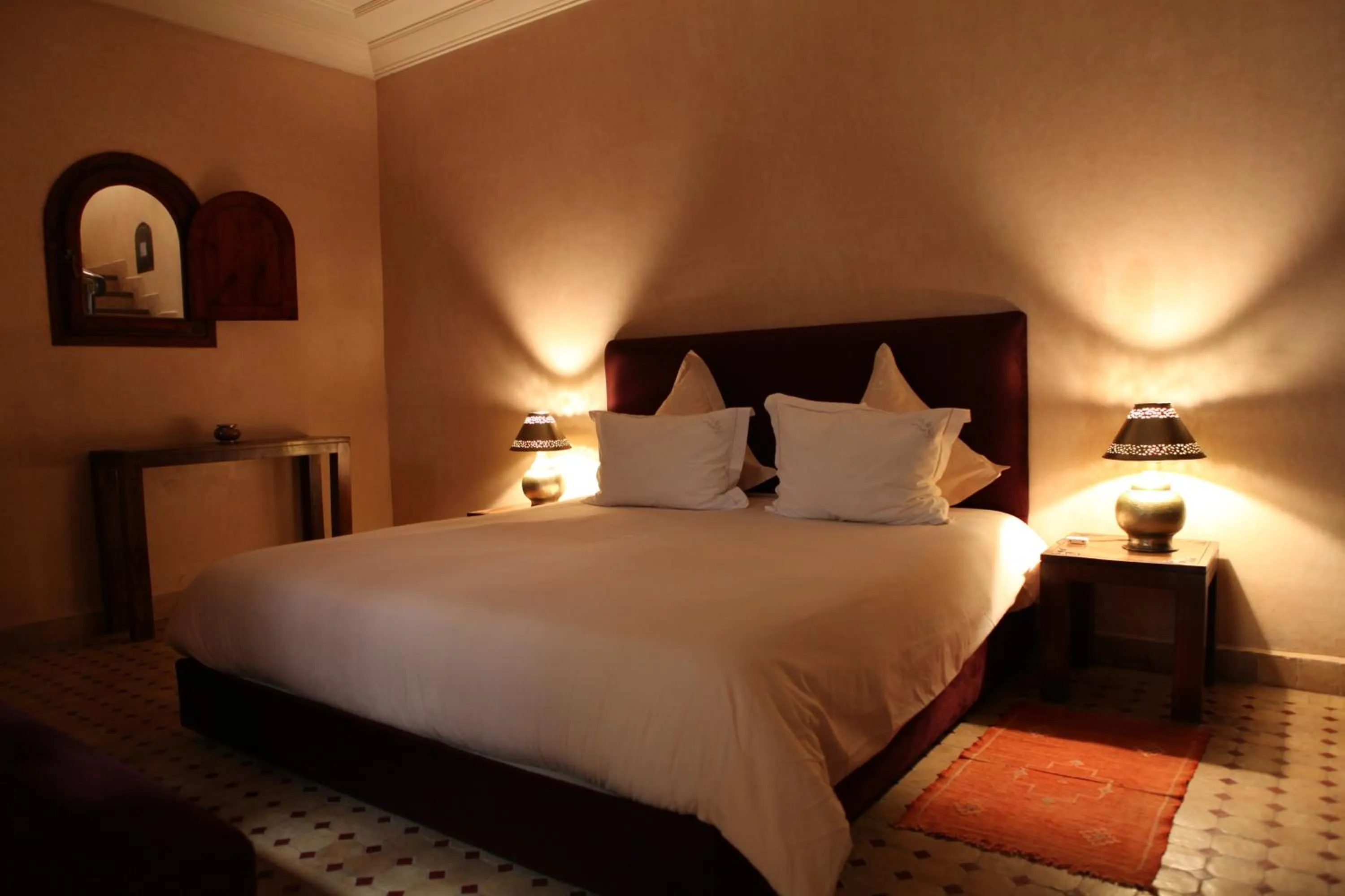 Photo of the whole room, Bed in Riad L'Emir