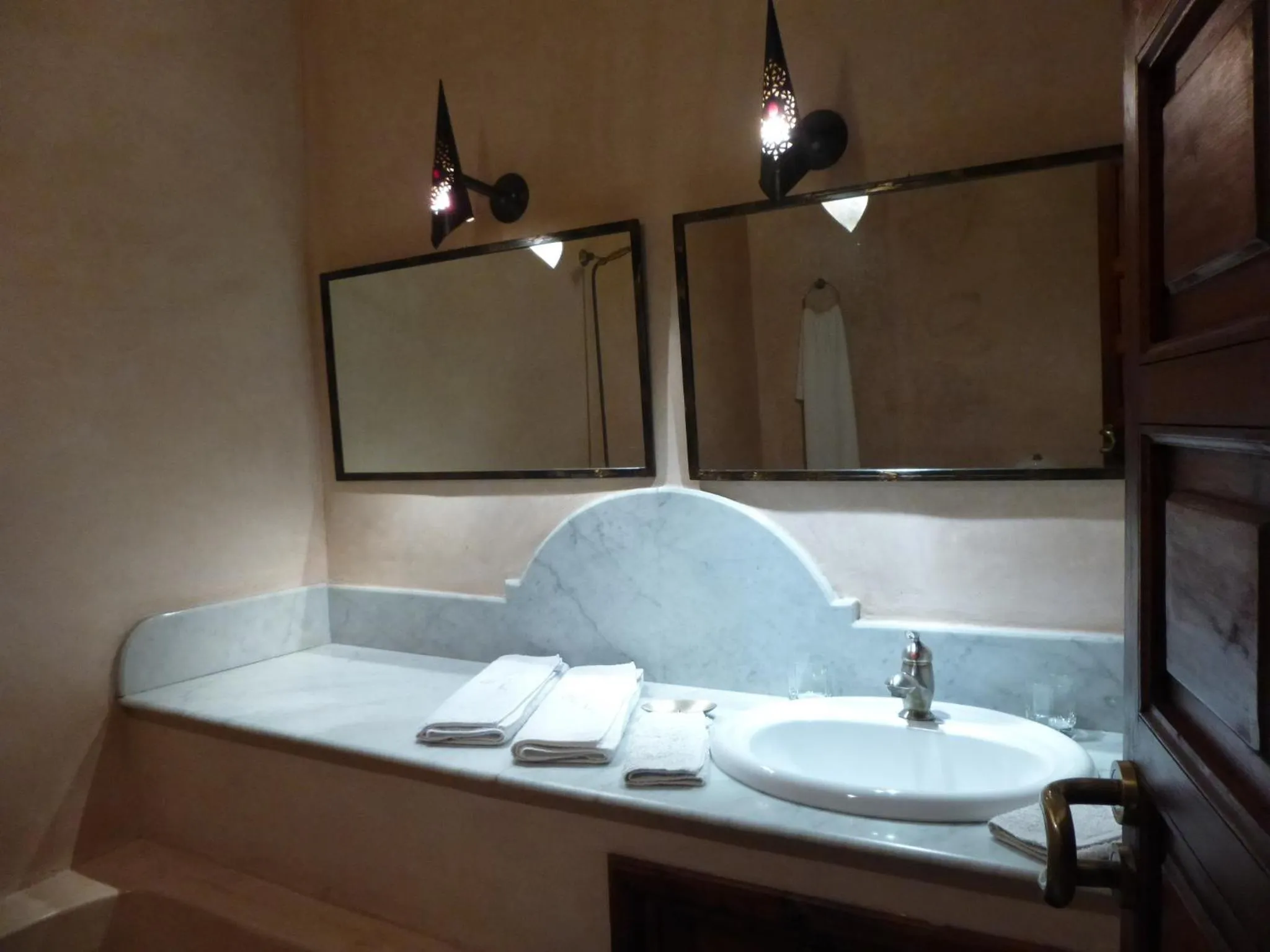 Bathroom in Riad L'Emir