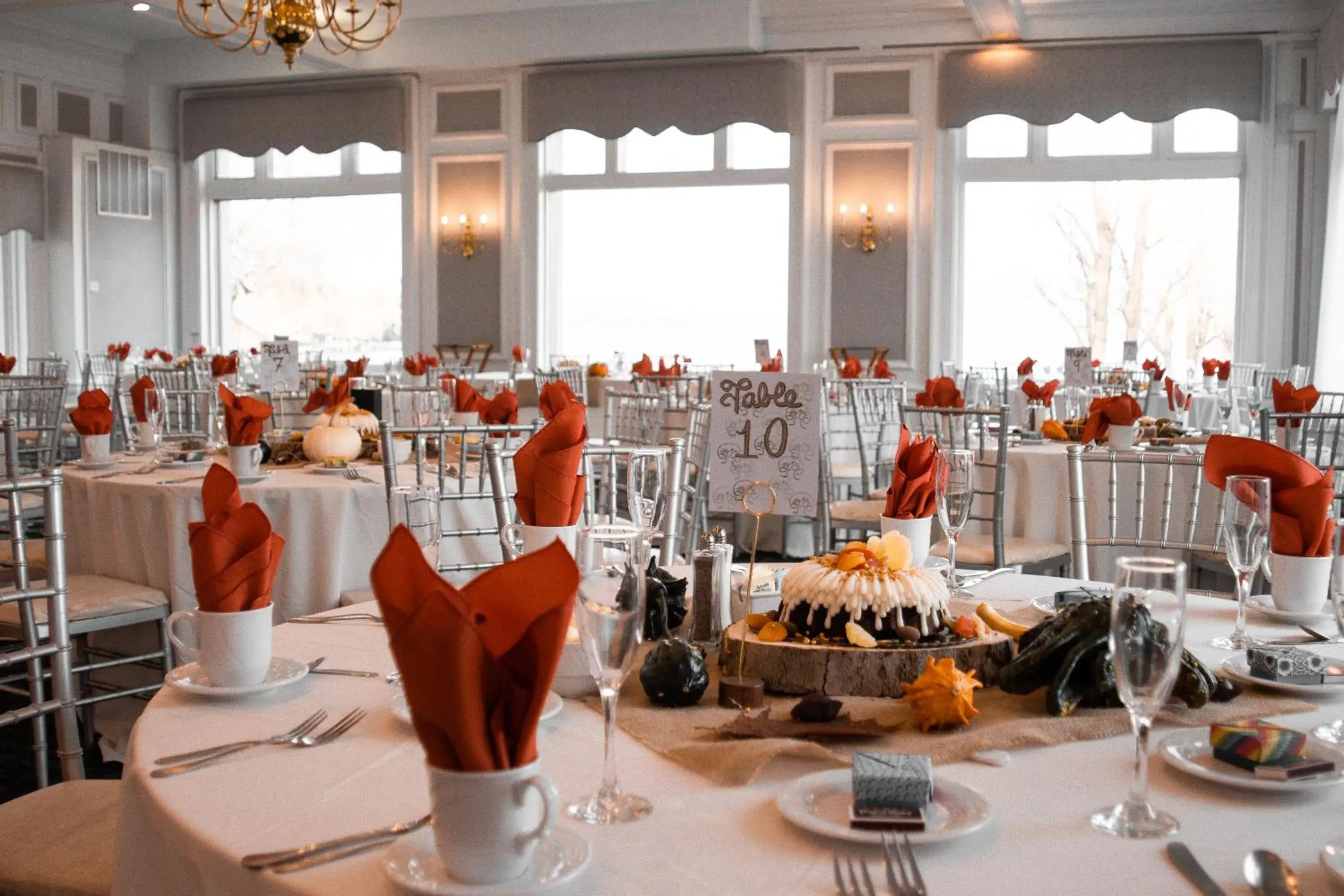 Restaurant/places to eat in Fort William Henry Hotel Restaurant/places to eat in Fort William Henry Hotel