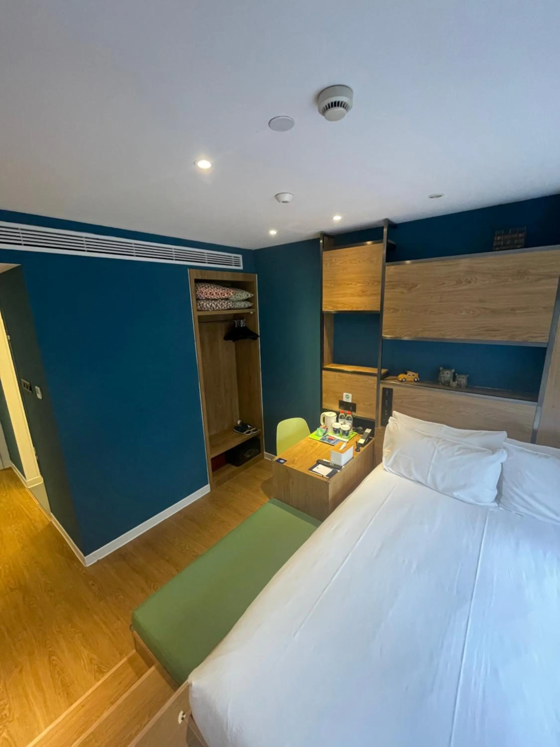 Photo of the whole room in Campanile Hotel - Shanghai Jing'an Temple