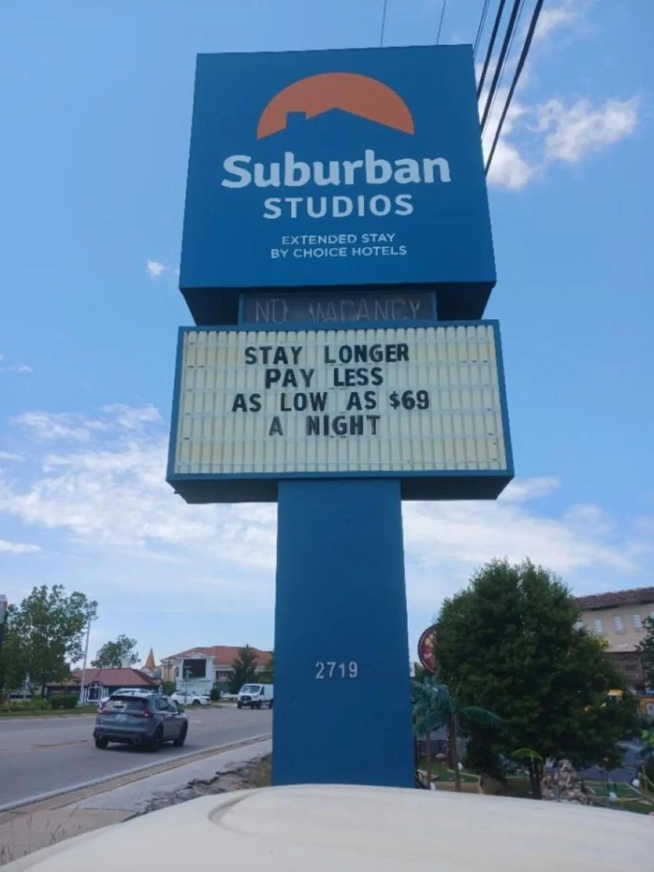 Property building in Suburban Studios Branson On The Strip