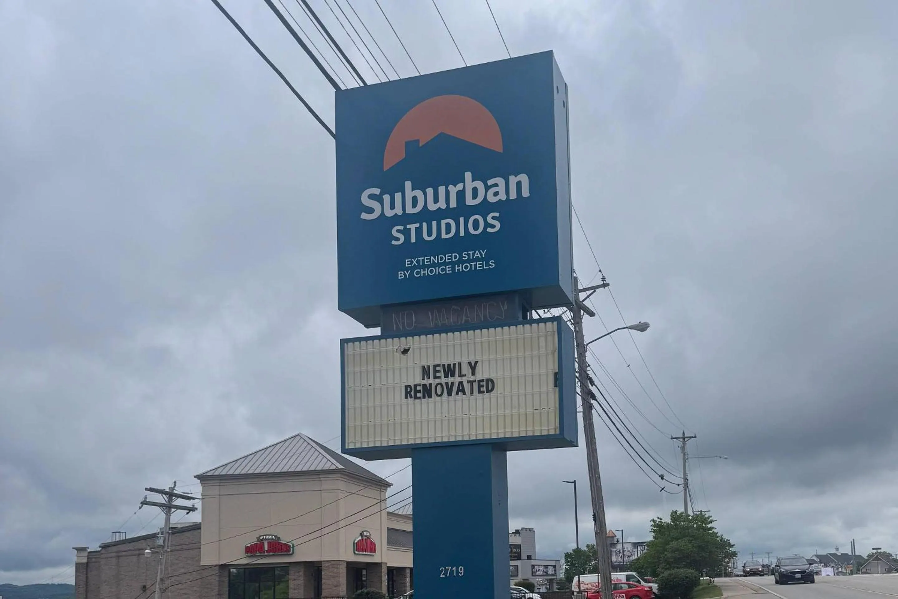 Property building in Suburban Studios Branson On The Strip