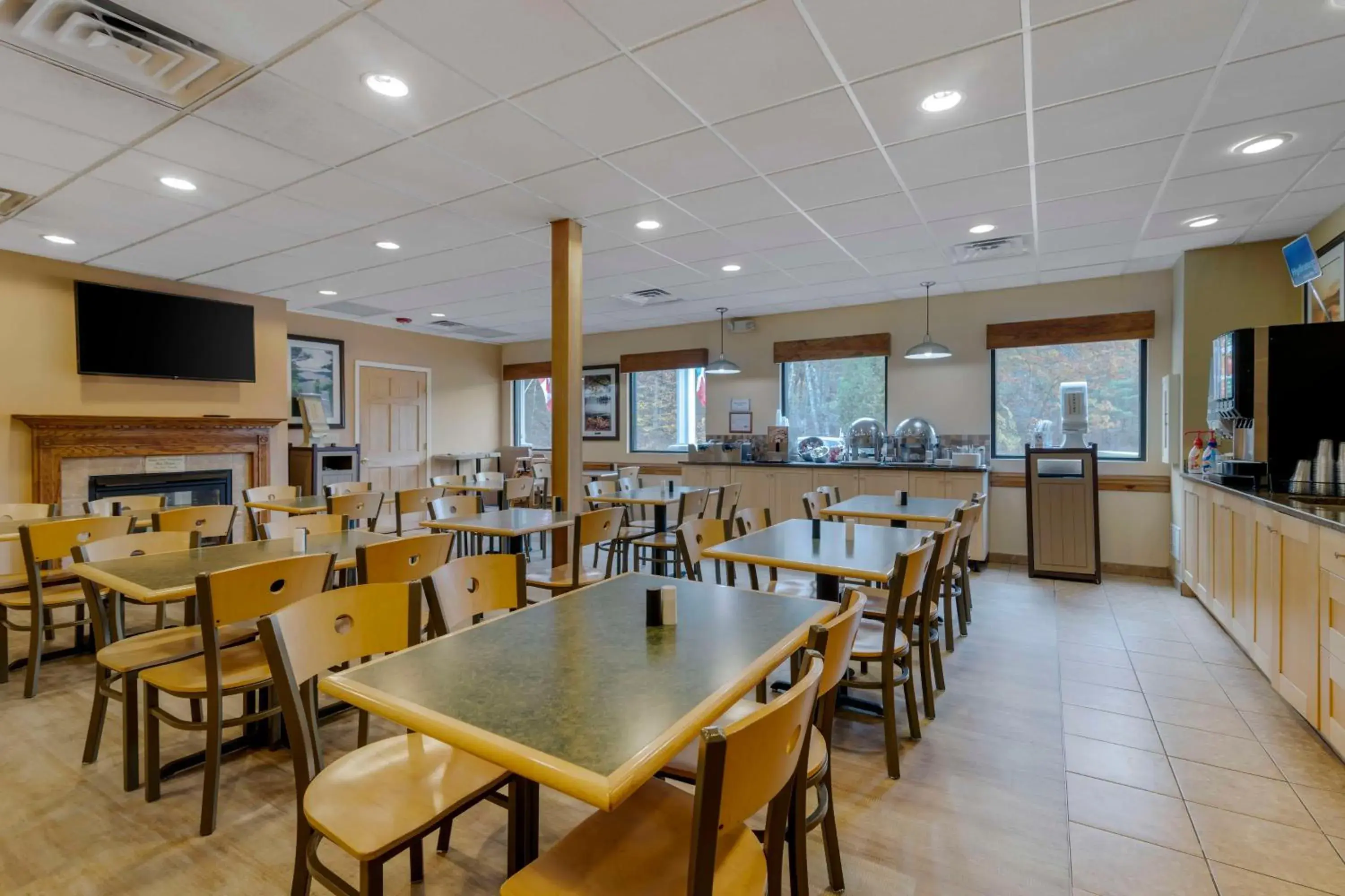 Breakfast in Best Western of Lake George Breakfast in Best Western of Lake George