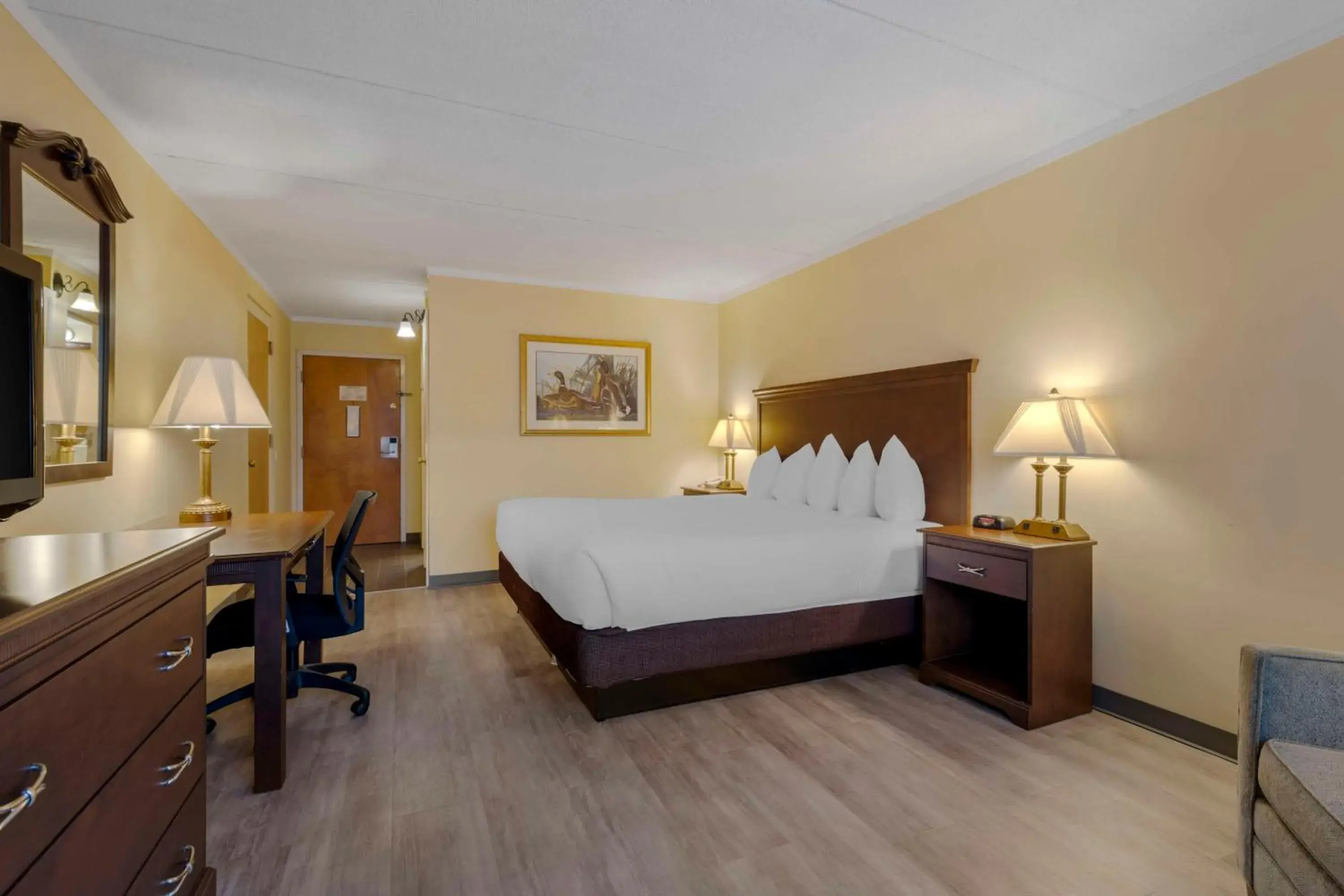 Bedroom, Bed in Best Western of Lake George Bedroom, Bed in Best Western of Lake George