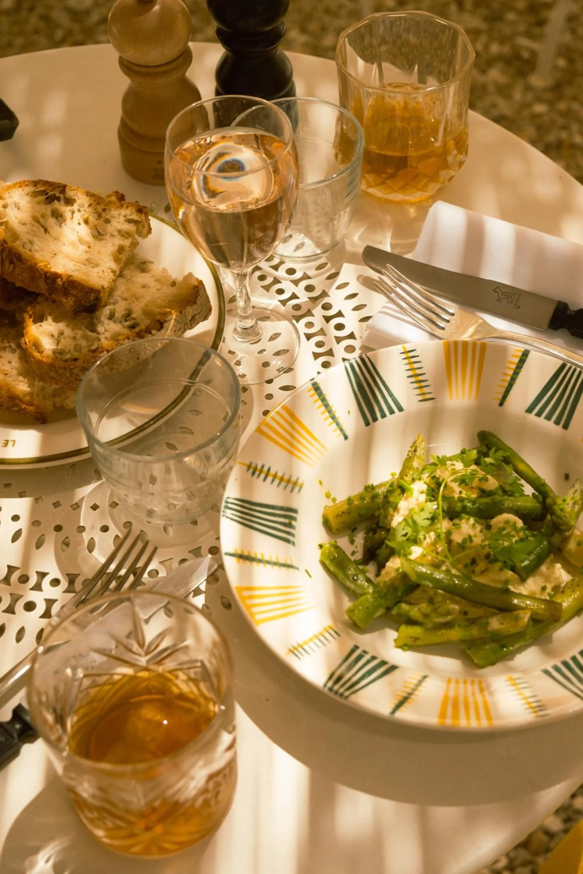 Restaurant/places to eat in Le Barn