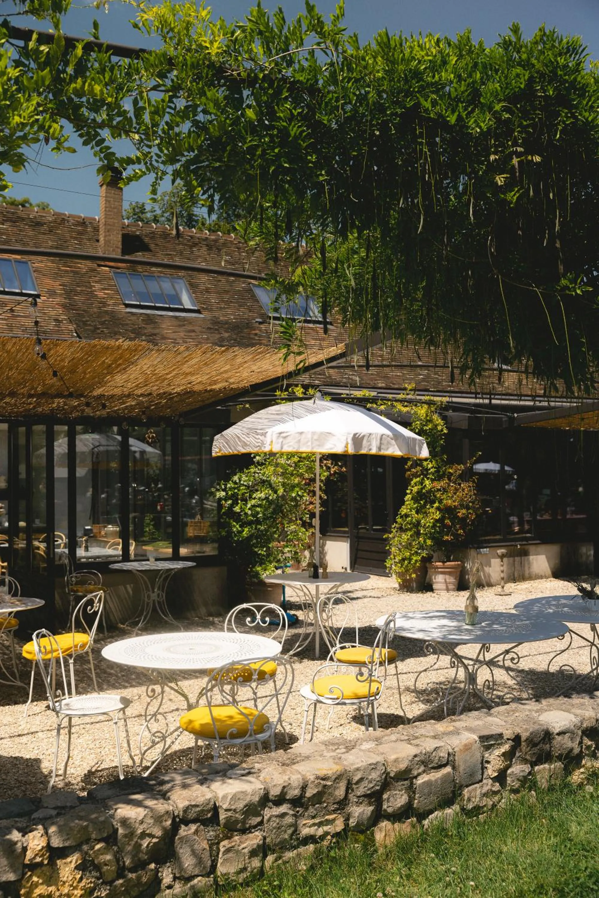 Restaurant/places to eat in Le Barn