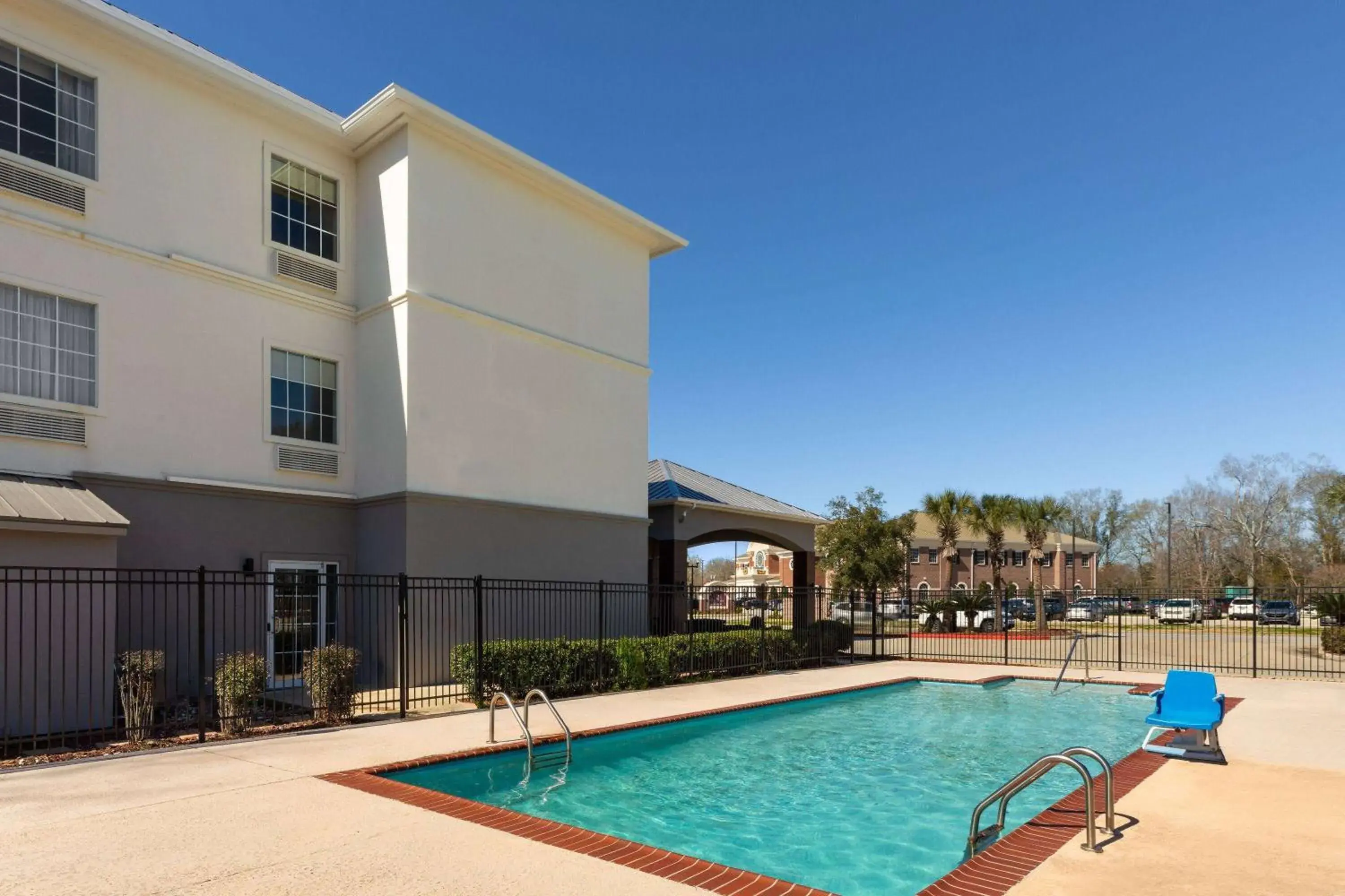 Pool view in La Quinta by Wyndham Houma Pool view in La Quinta by Wyndham Houma