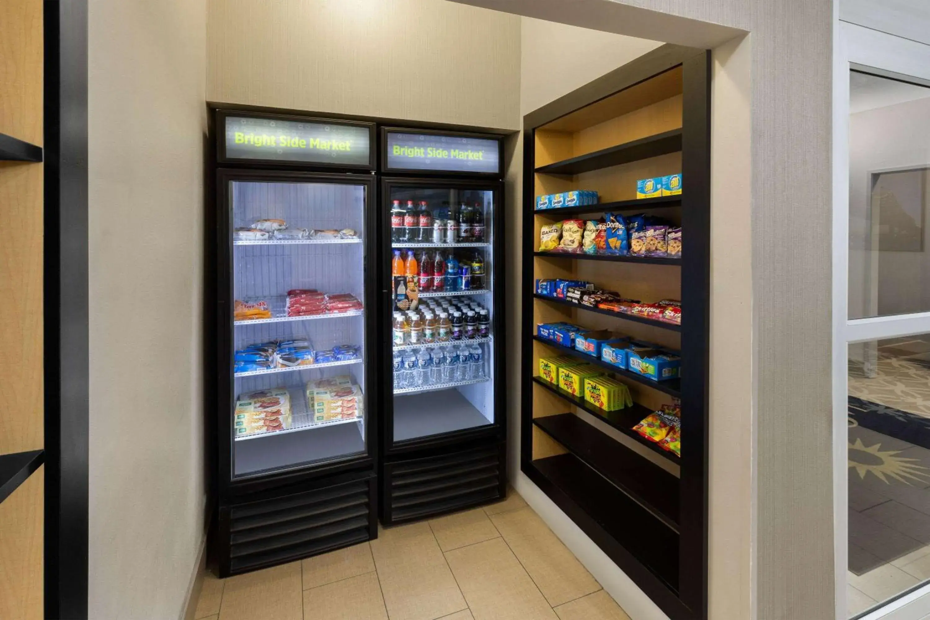 Food and drinks in La Quinta by Wyndham Houma Food and drinks in La Quinta by Wyndham Houma