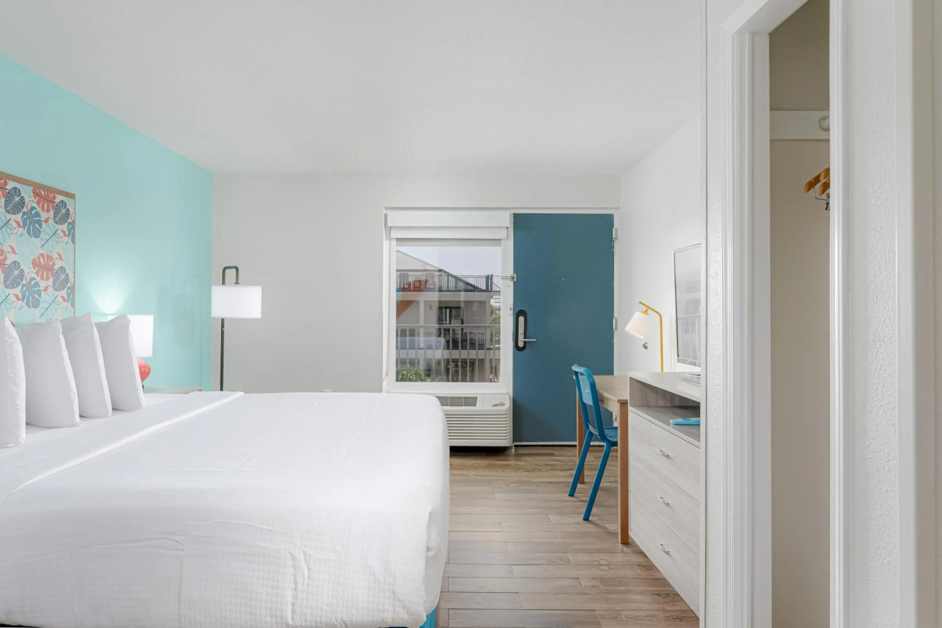 Bed in Surf & Sand Hotel