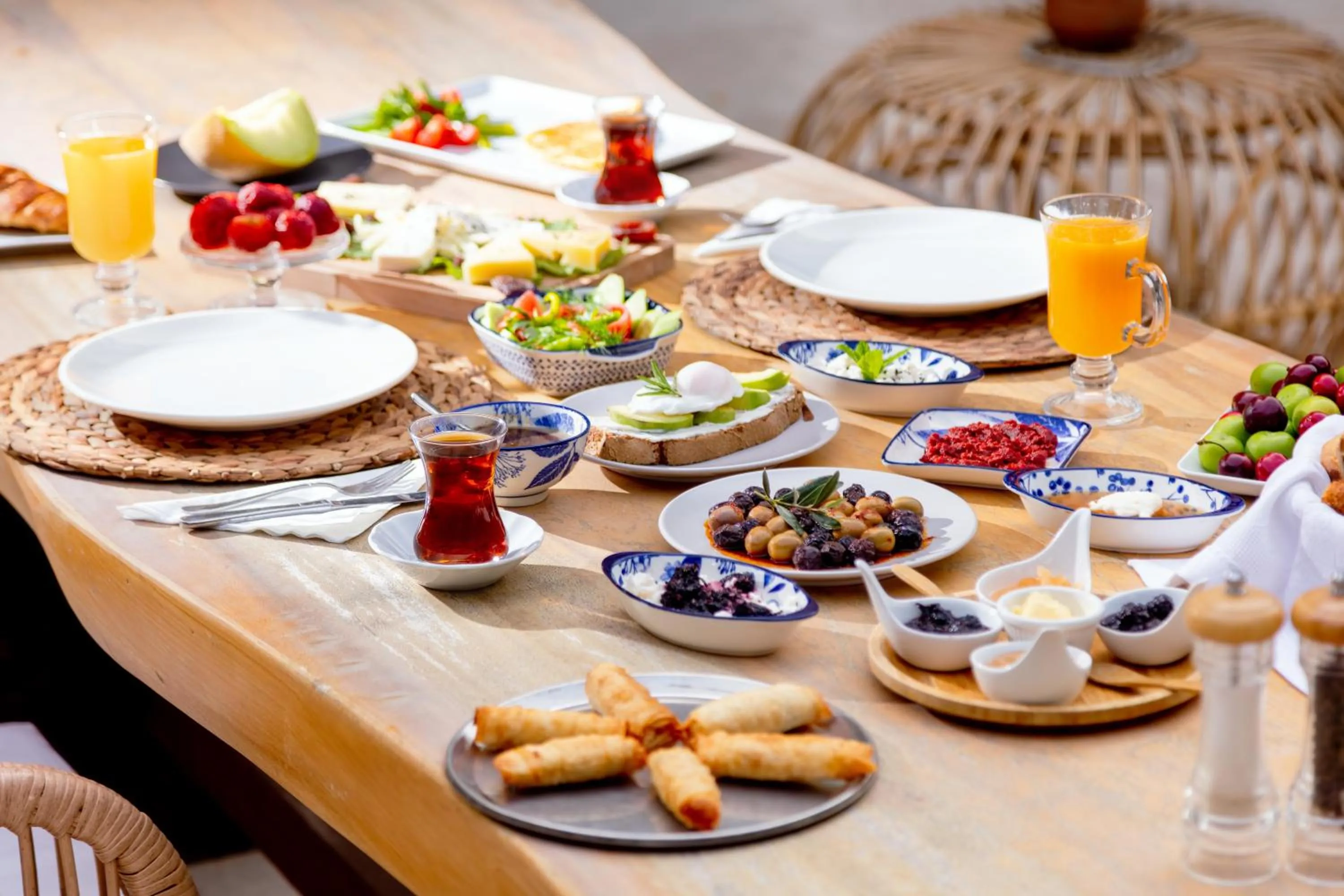 Food and drinks in Alachi Hotel