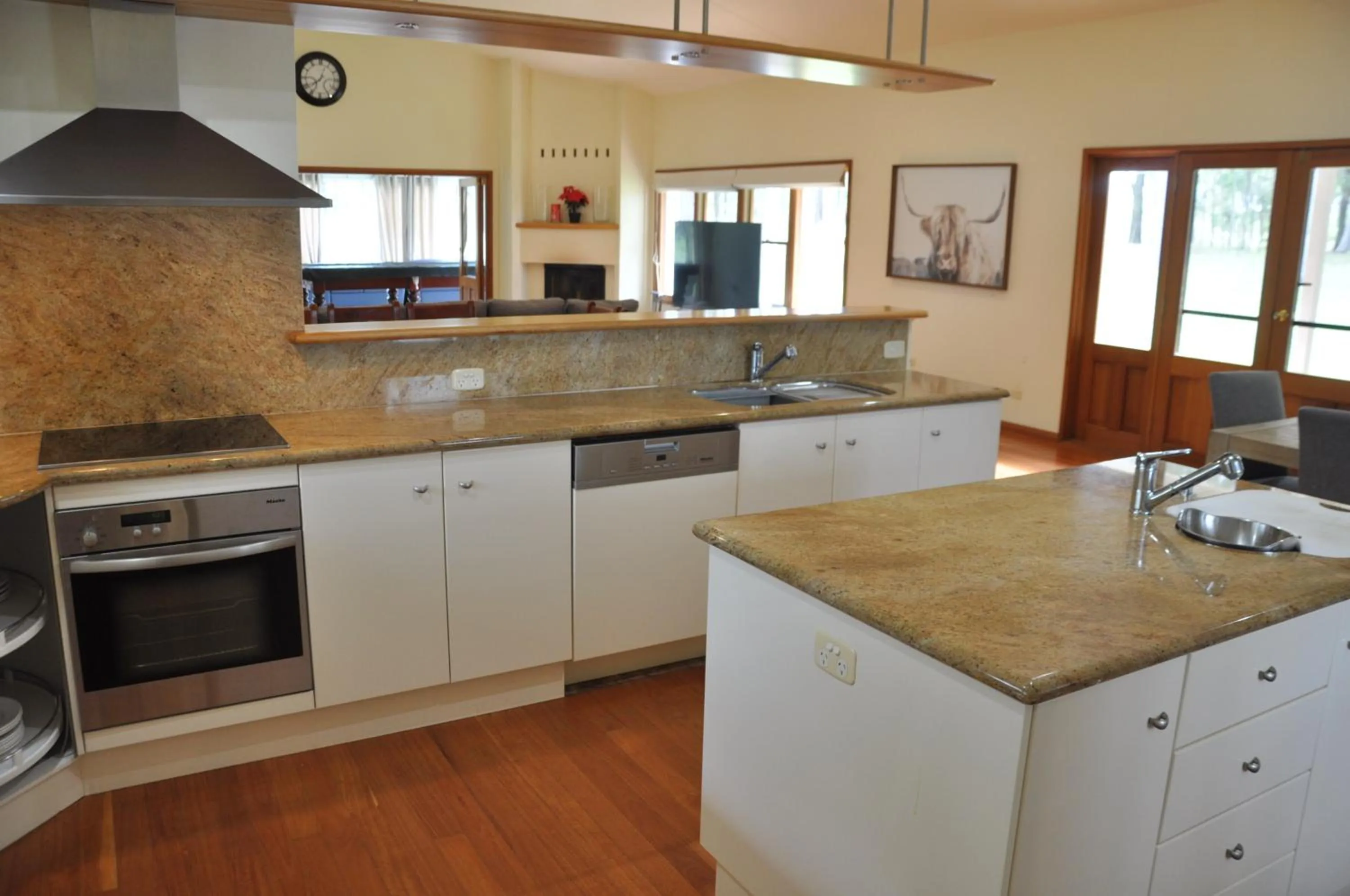 kitchen in Pokolbin Village Estate