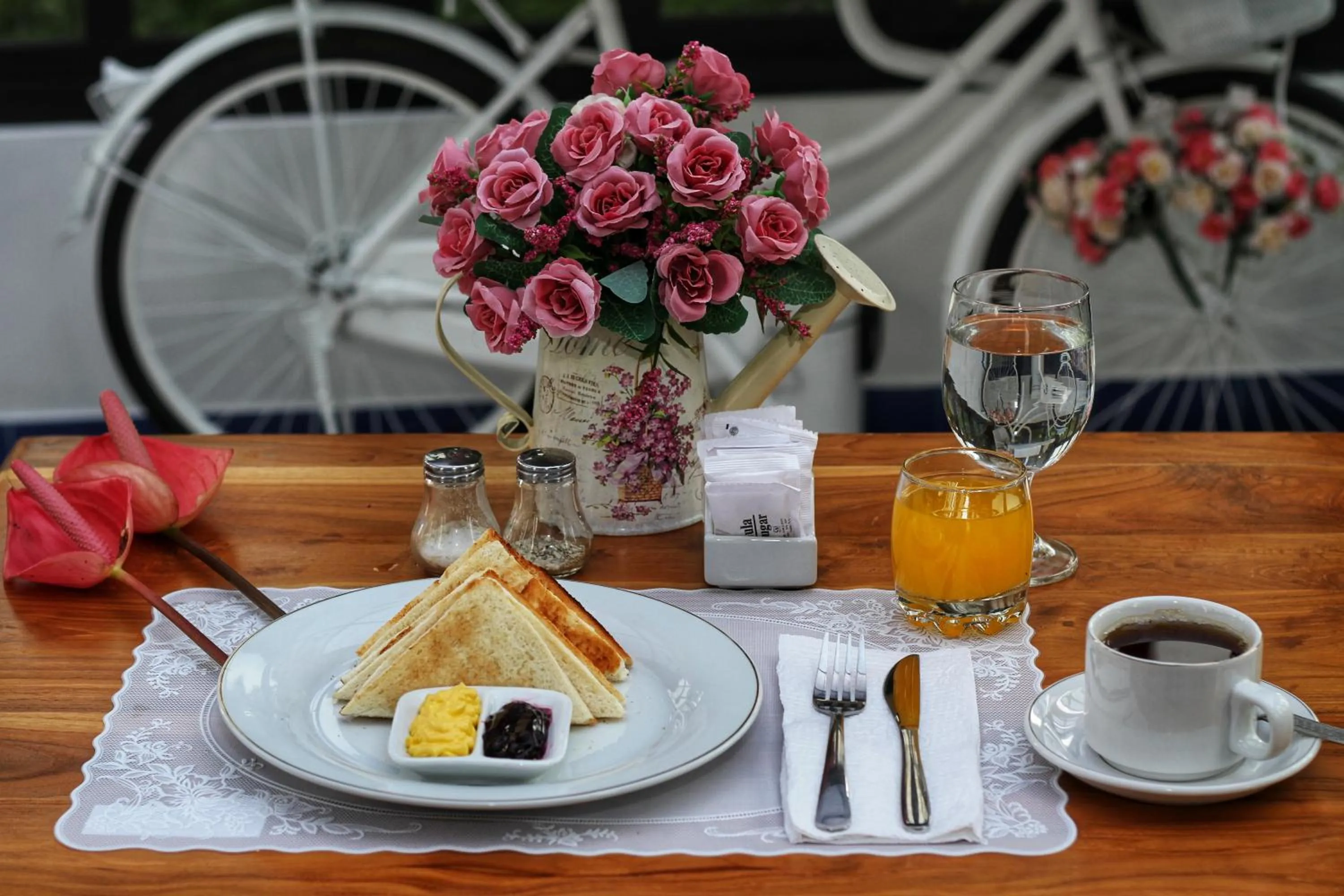 Food and drinks in M Home