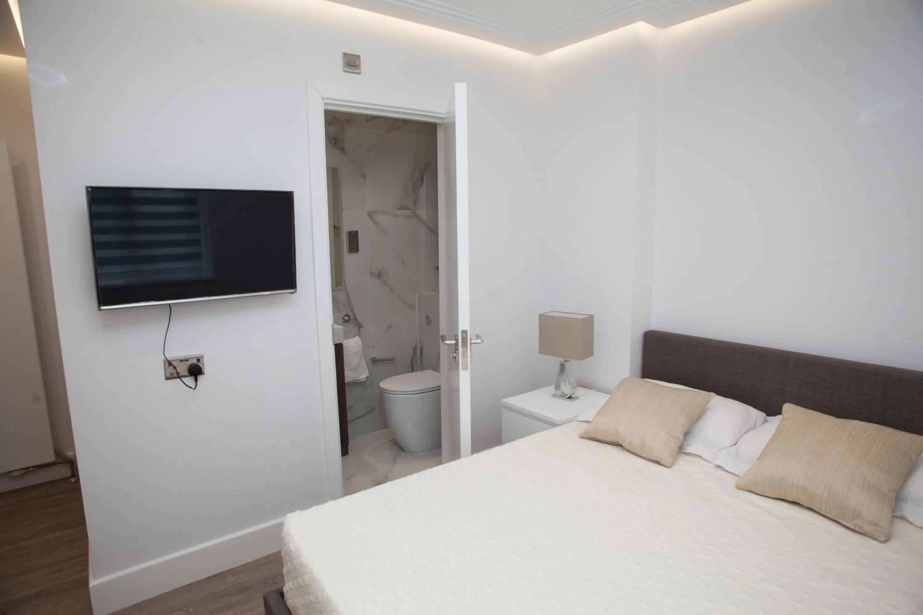 Bed in Goldbeaters House