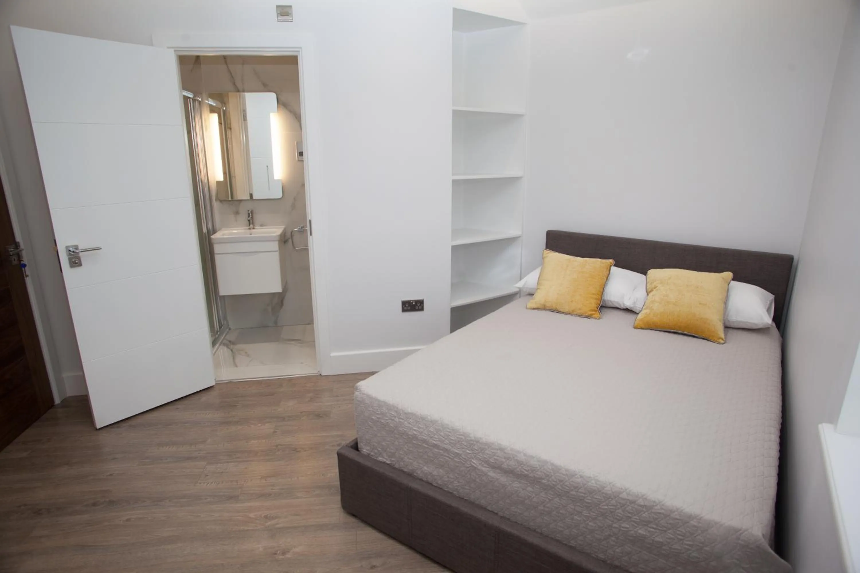 Bed in Goldbeaters House