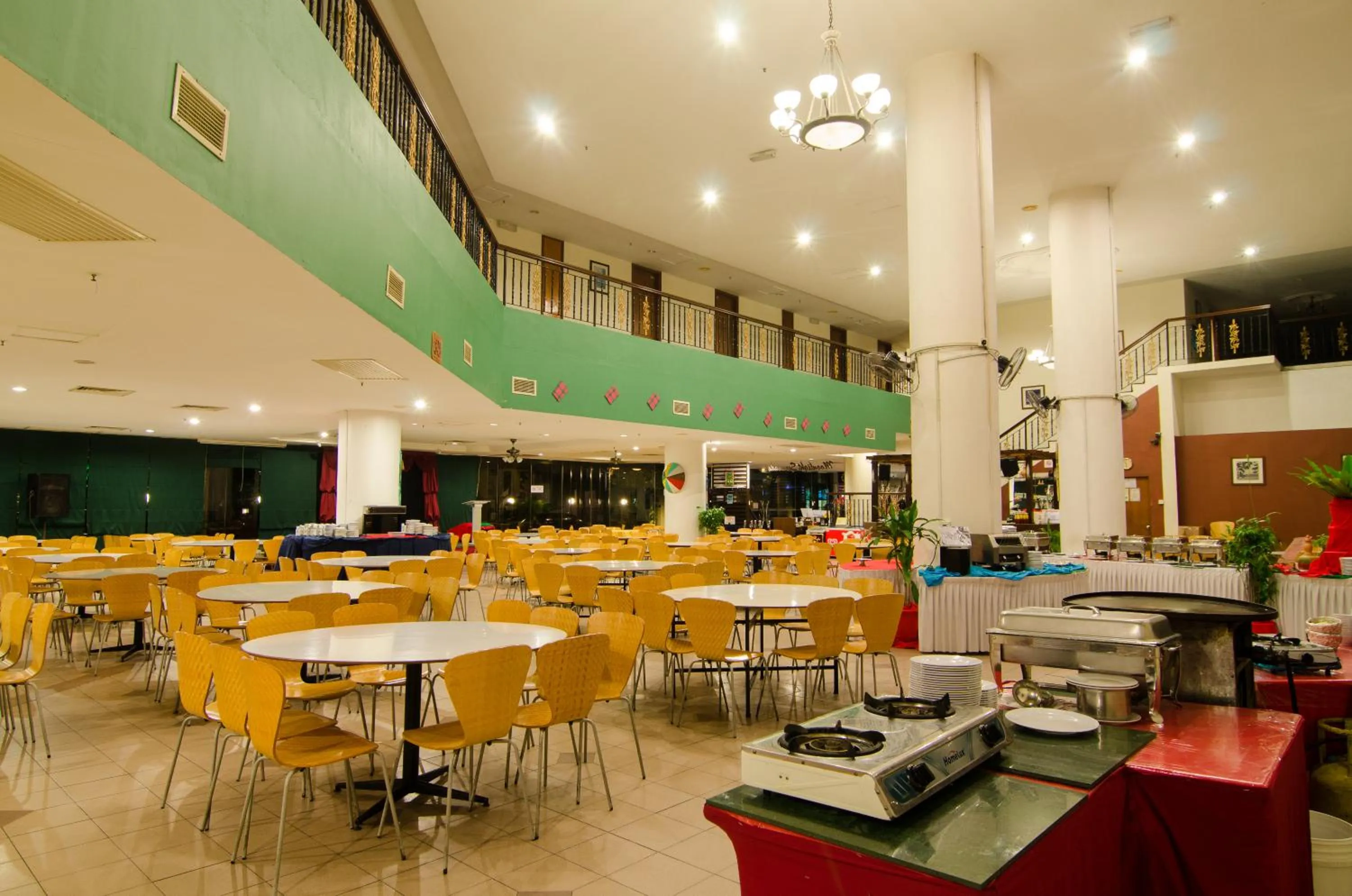 Restaurant/places to eat in Coral Bay Resort