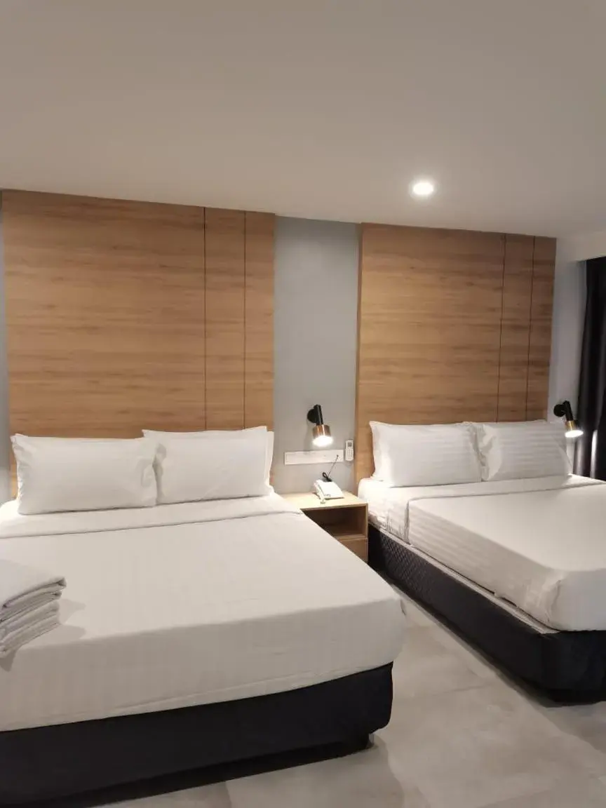 Bed in Coral Bay Resort Bed in Coral Bay Resort